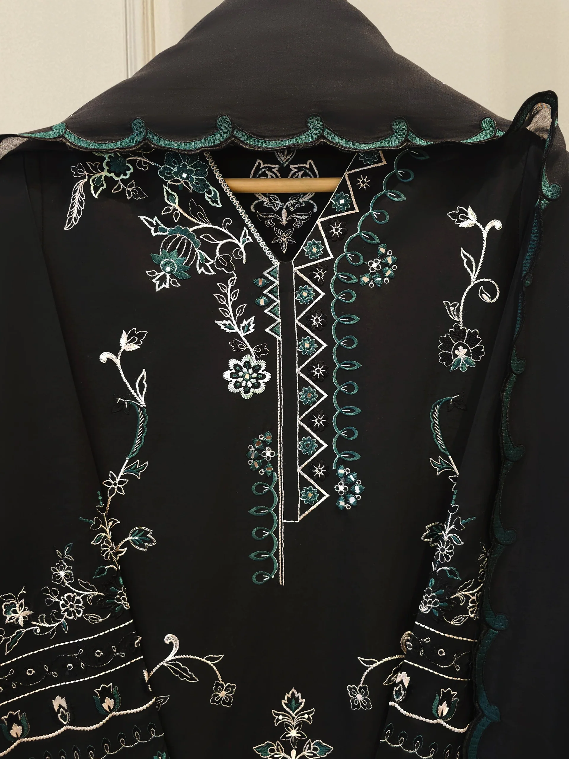 3 Piece - Embroidered Lawn Suit S111926 - Image 2