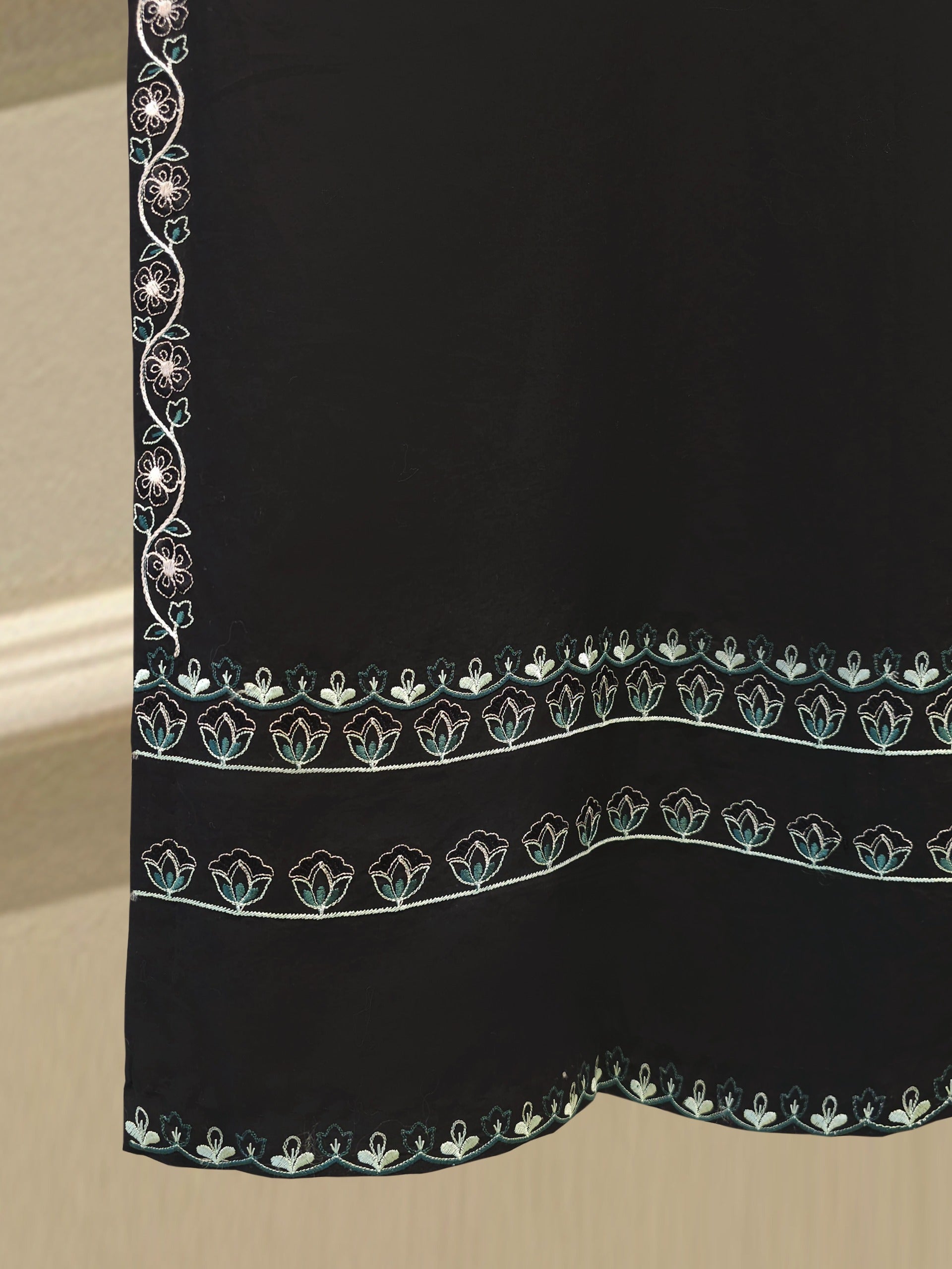 3 Piece - Embroidered Lawn Suit S111926 - Image 7