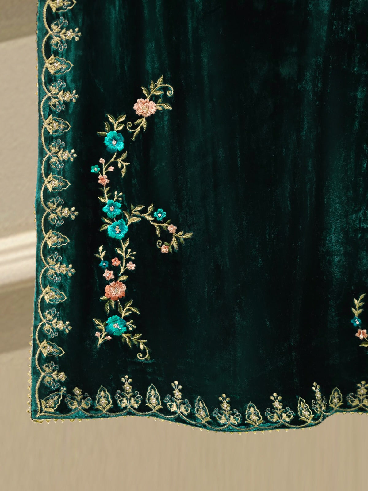2 Piece - Embroidered Velvet Suit S112901 - Image 4