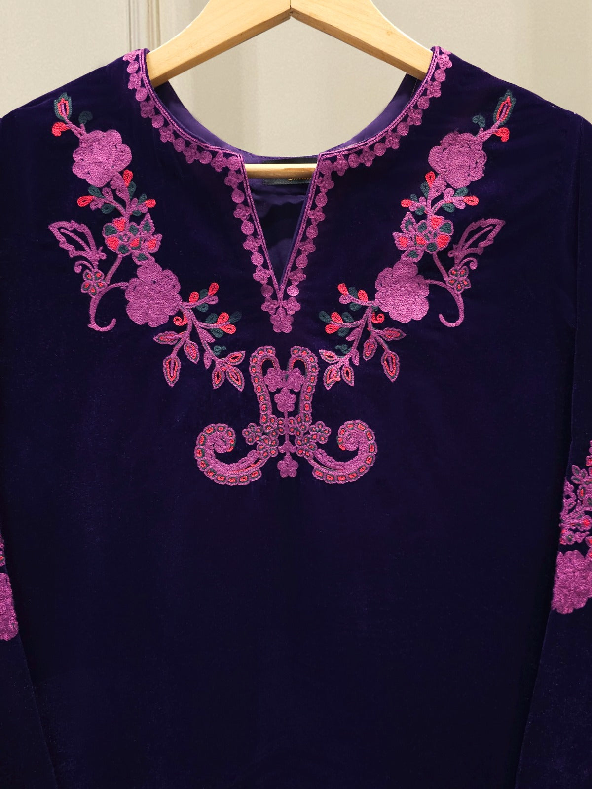 2 Piece - Embroidered Velvet Suit S112855 - Image 2