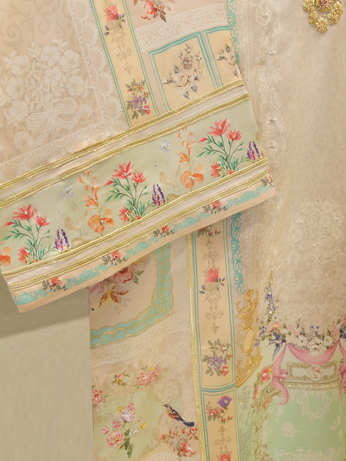 2 Piece - Pure Embroidered Charmeuse Silk Suit S112073 - Image 3