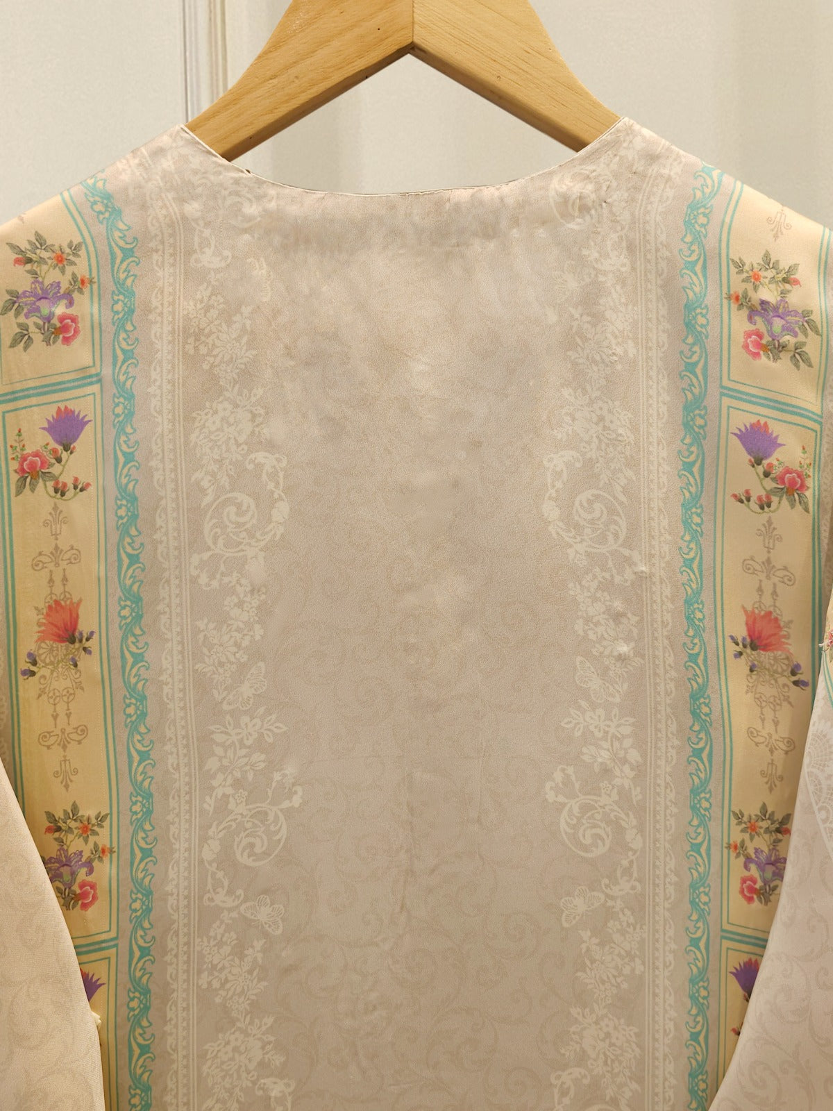 2 Piece - Pure Embroidered Charmeuse Silk Suit S112073 - Image 6