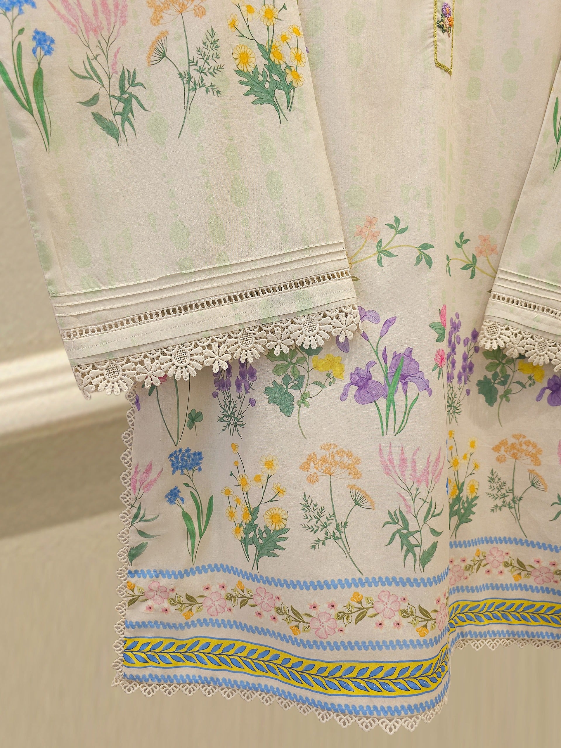 3 Piece - Digital Printed Lawn Suit S111939 - Image 3