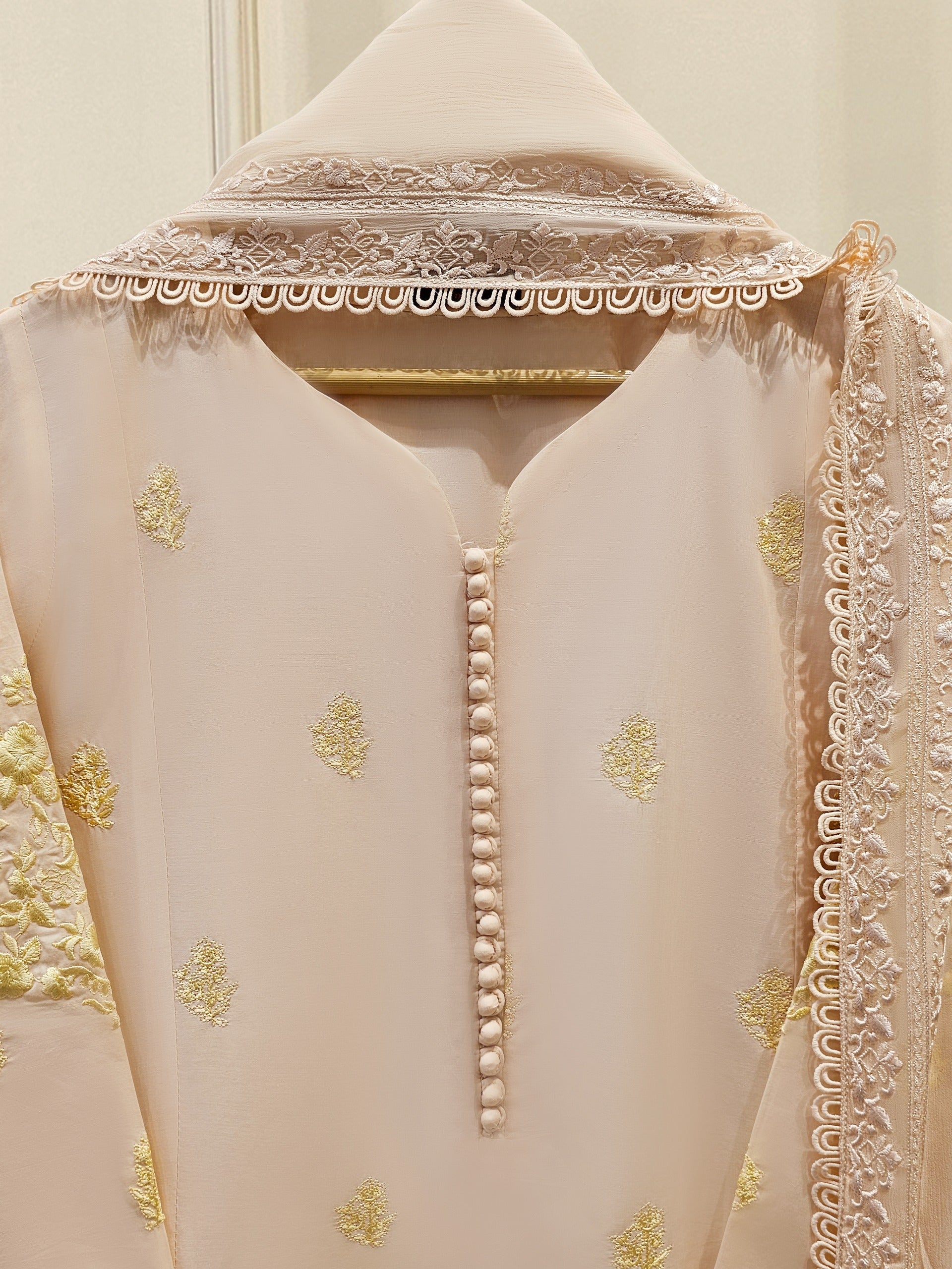 3 Piece - Embroidered Lawn Suit S111779 - Image 2