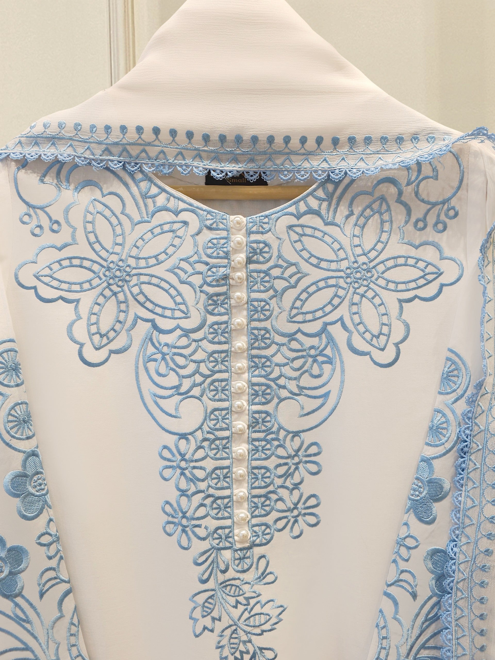 3 Piece - Embroidered Lawn Suit S111931 - Image 2