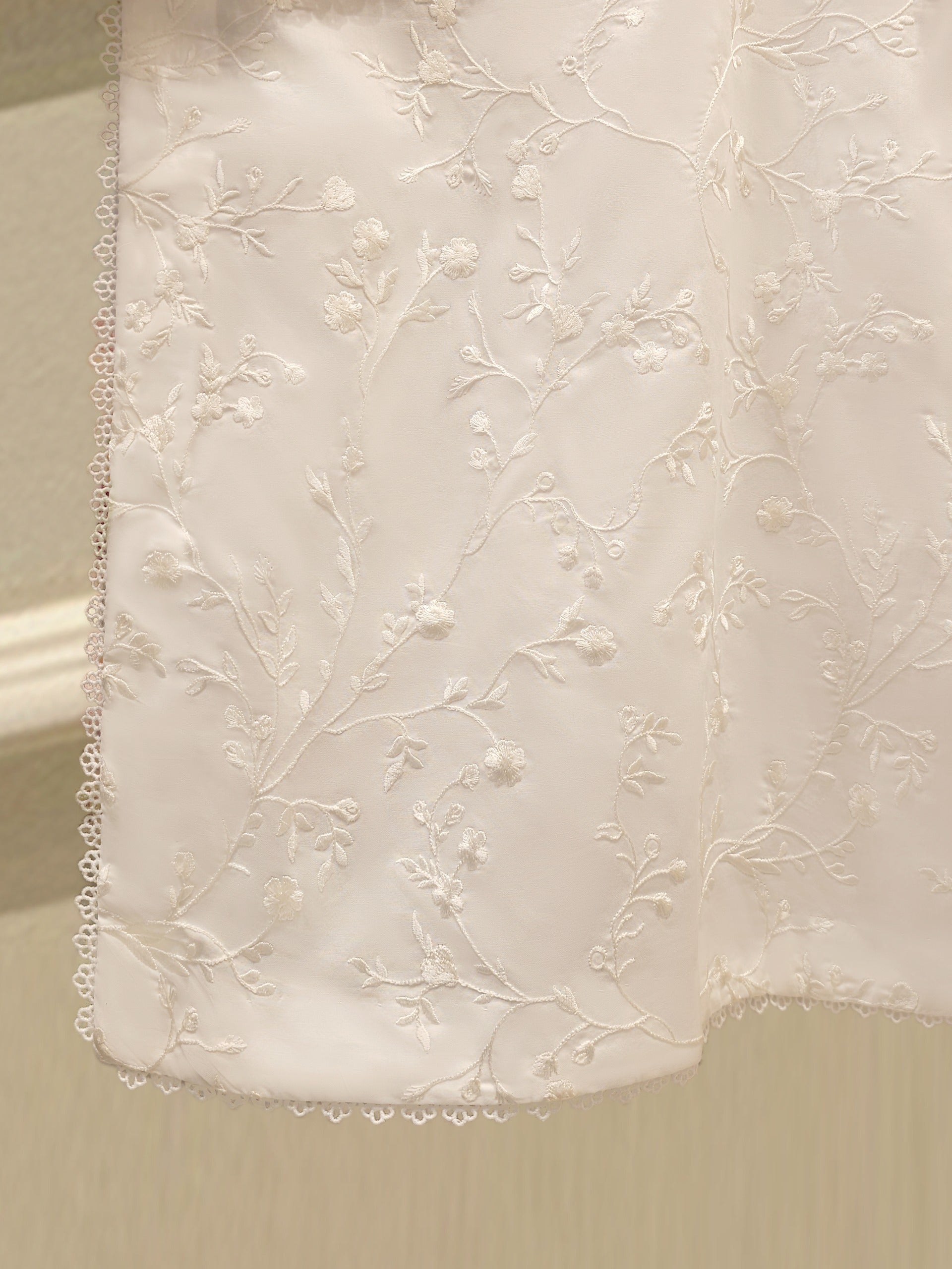 3 Piece - Embroidered Lawn Suit S112252 - Image 4