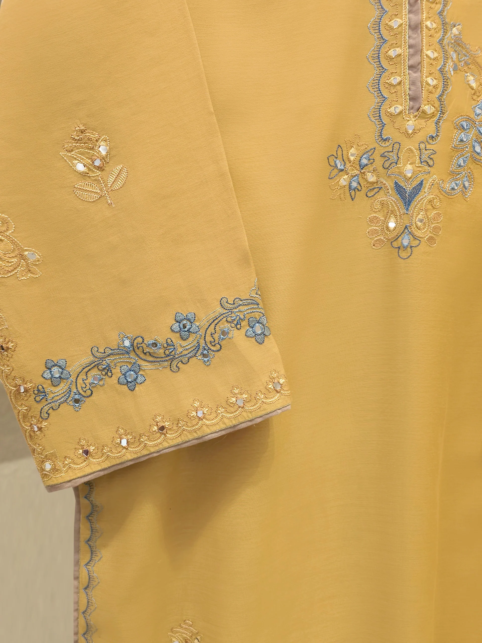 3 Piece - Embroidered Kora Cotton Suit S113233 - Image 3