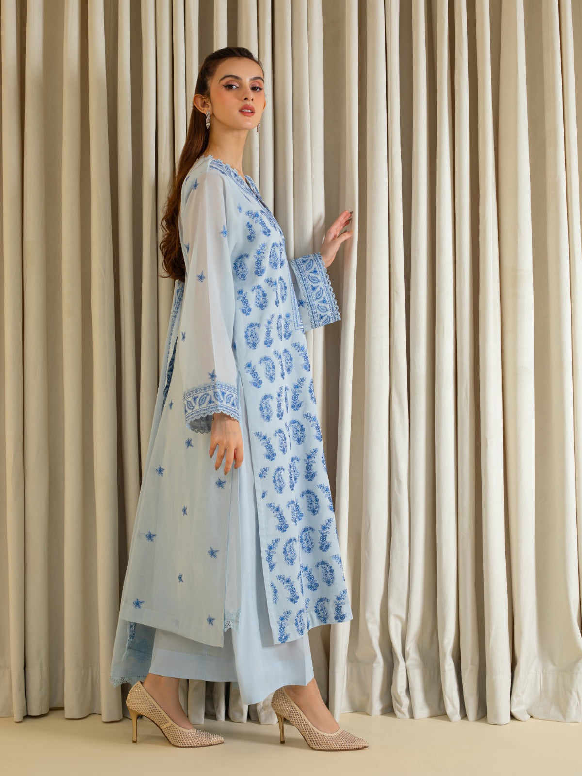3 Piece - Embroidered Swiss Voile Suit S109858 - Image 2