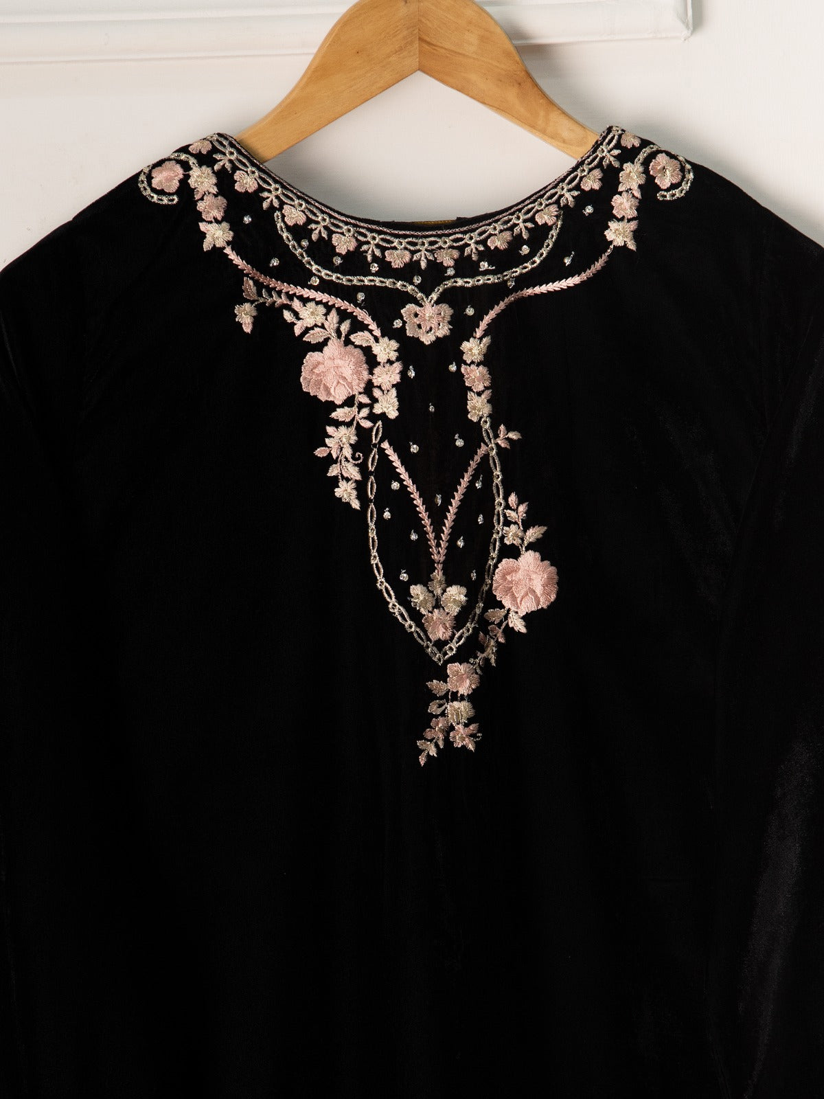 3 Piece- Embroidered Velvet Suit S110782 - Image 7