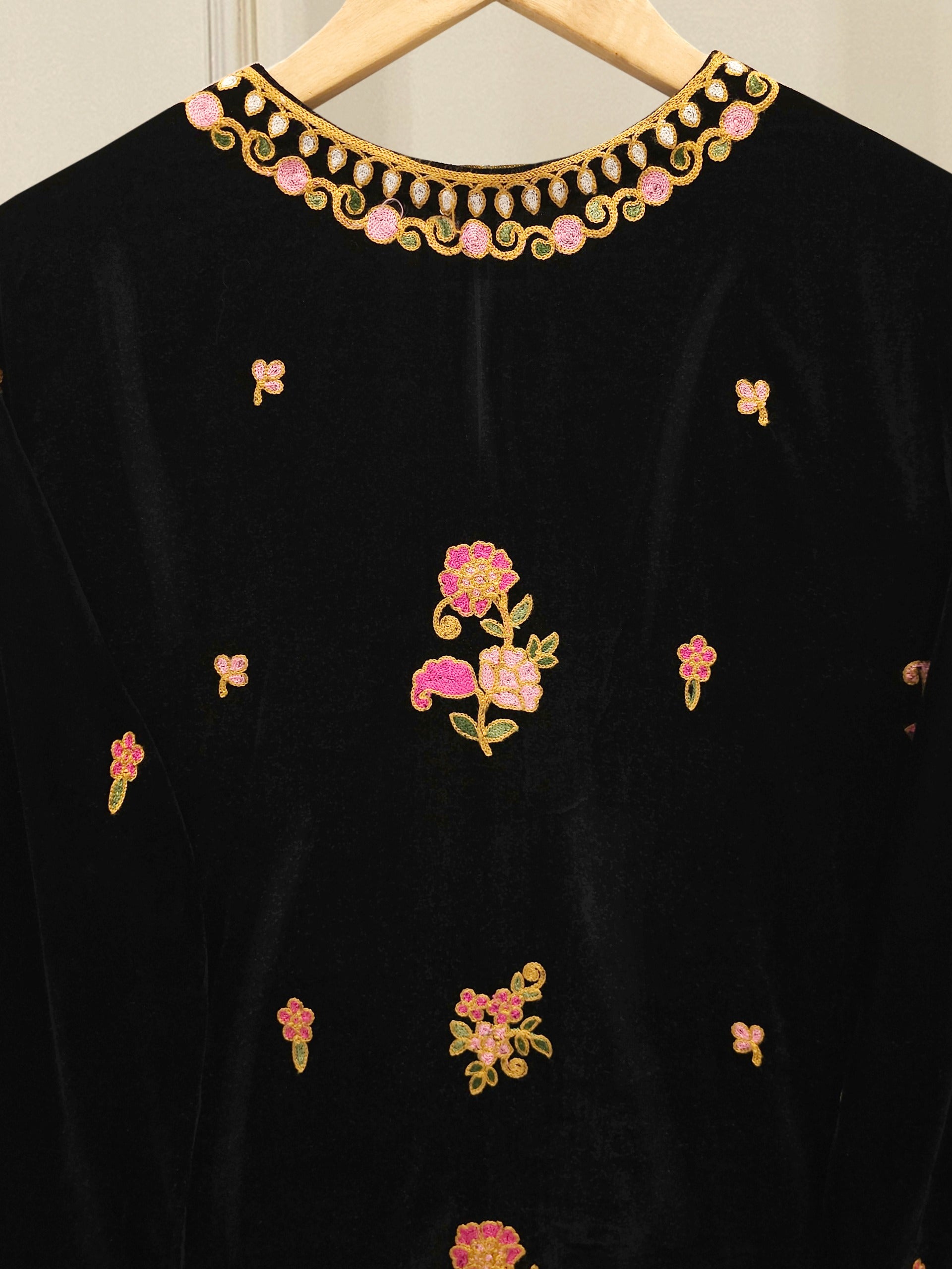 3 Piece - Embroidered Velvet Suit S112565 - Image 6