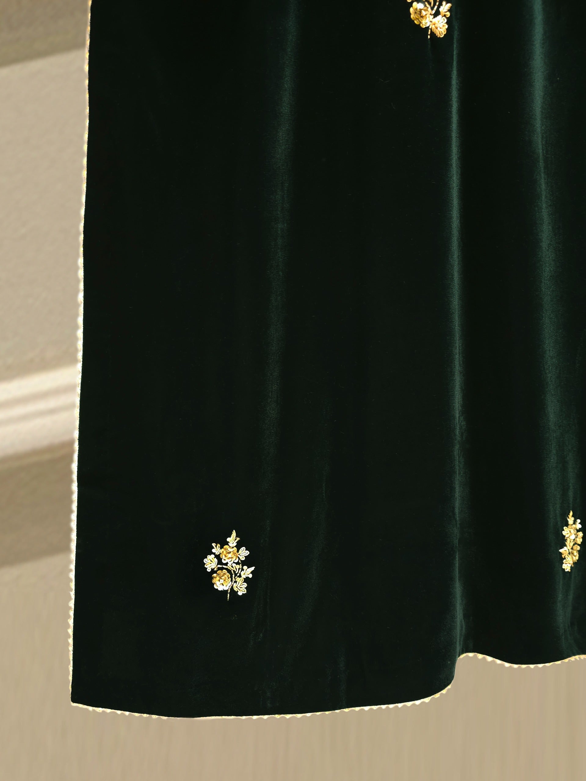 3 Piece - Embroidered Velvet Suit S112688 - Image 4