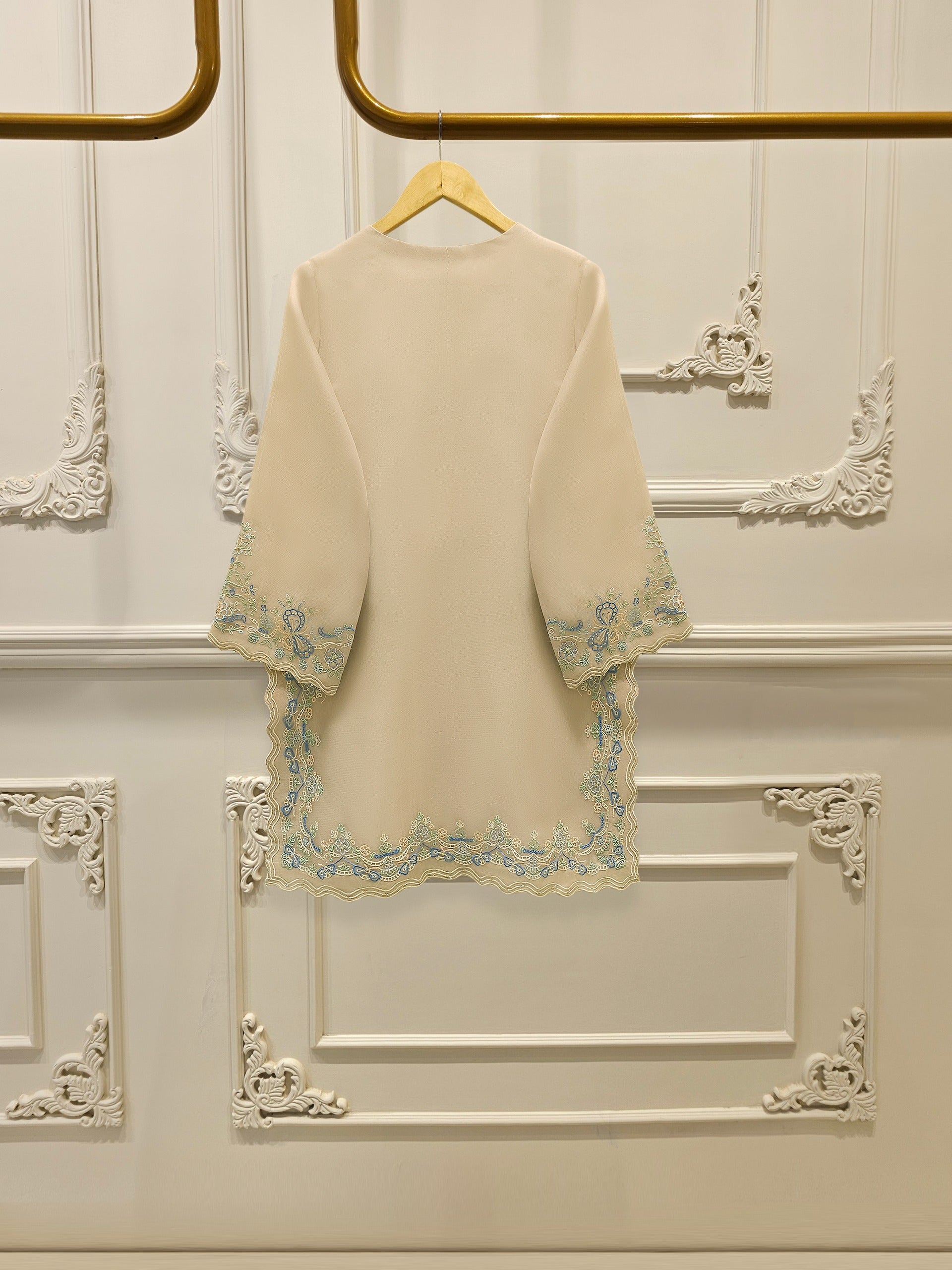 3 Piece - Pure Embroidered  Organza  Suit S112181 - Image 4