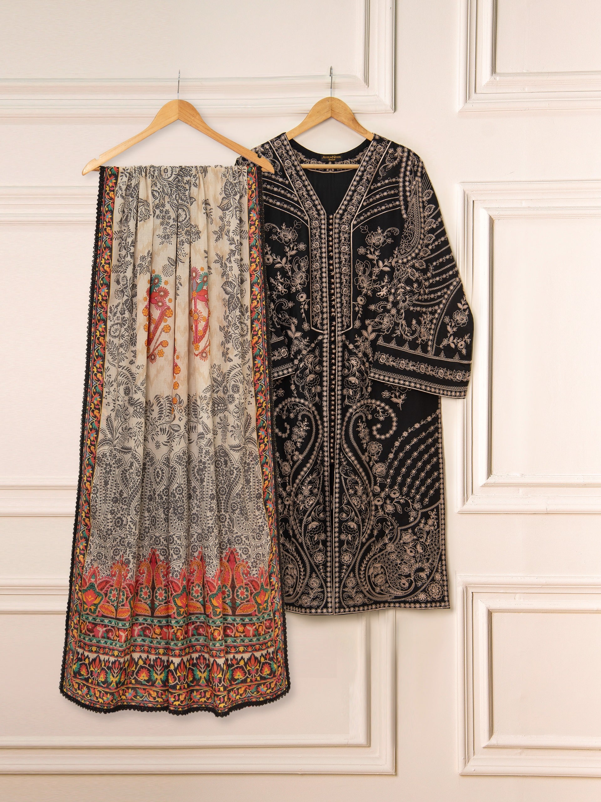 3 Piece - Pure Embroidered Lawn Suit S111511