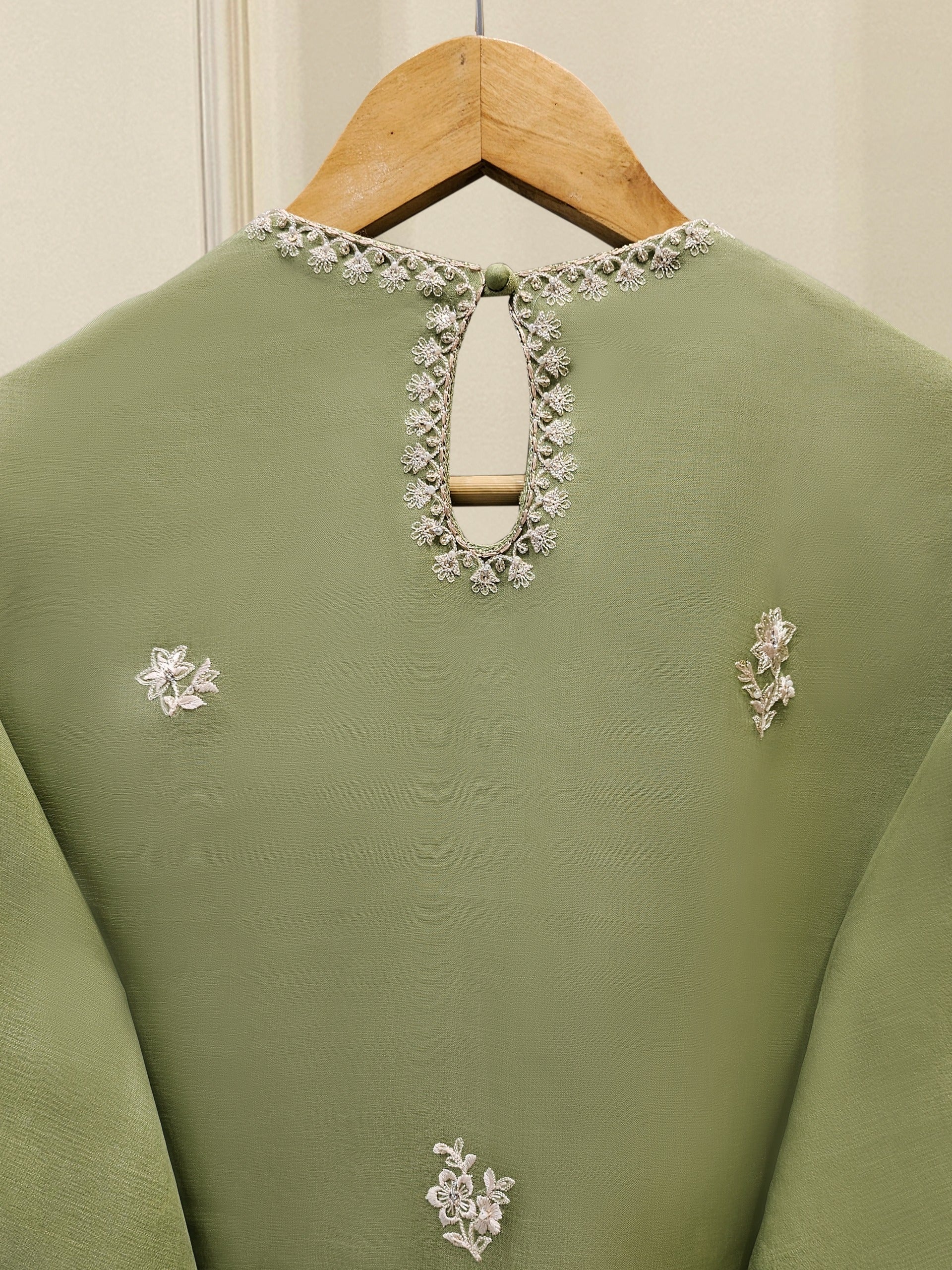 3 Piece - Pure Embroidered Organza Suit S111894 - Image 7