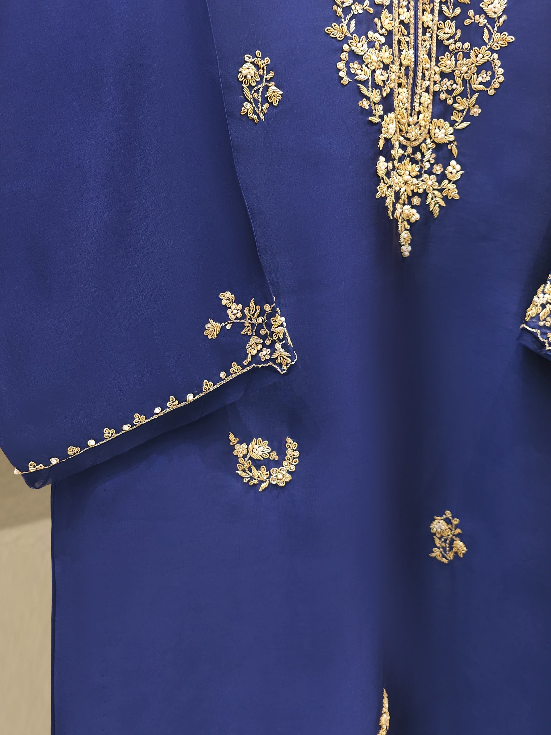 3 Piece-  Pure Embroidered Sheesha Silk Suit S112418 - Image 3