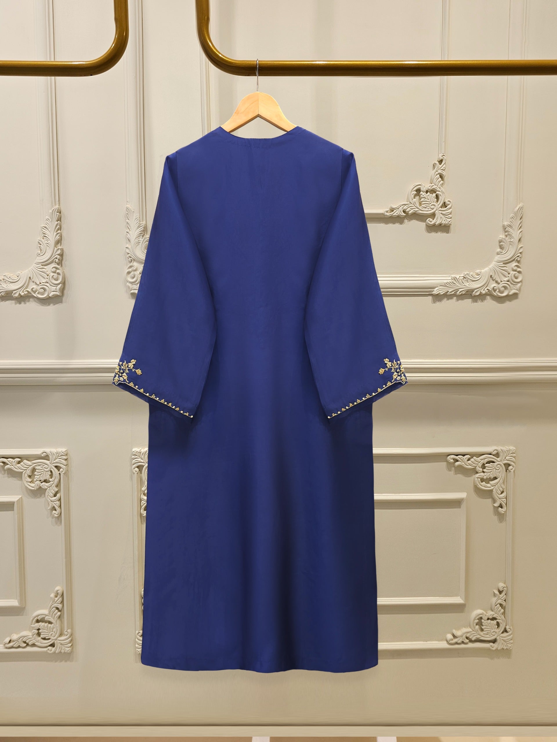 3 Piece-  Pure Embroidered Sheesha Silk Suit S112418 - Image 5