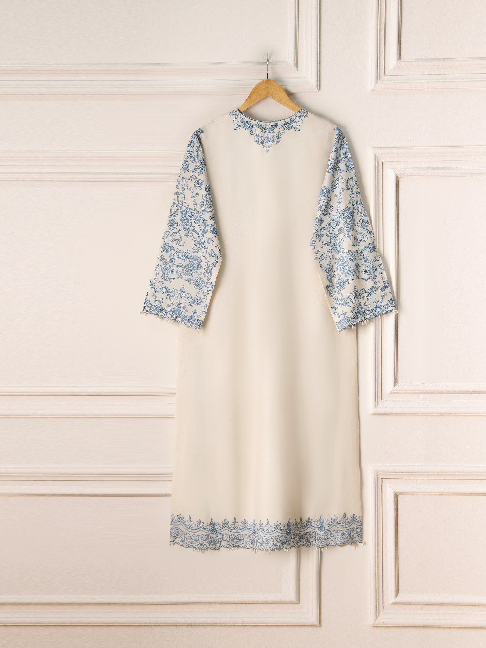 3 Piece- Pure Khaddi Silk Embroidered Suit S111049 - Image 5