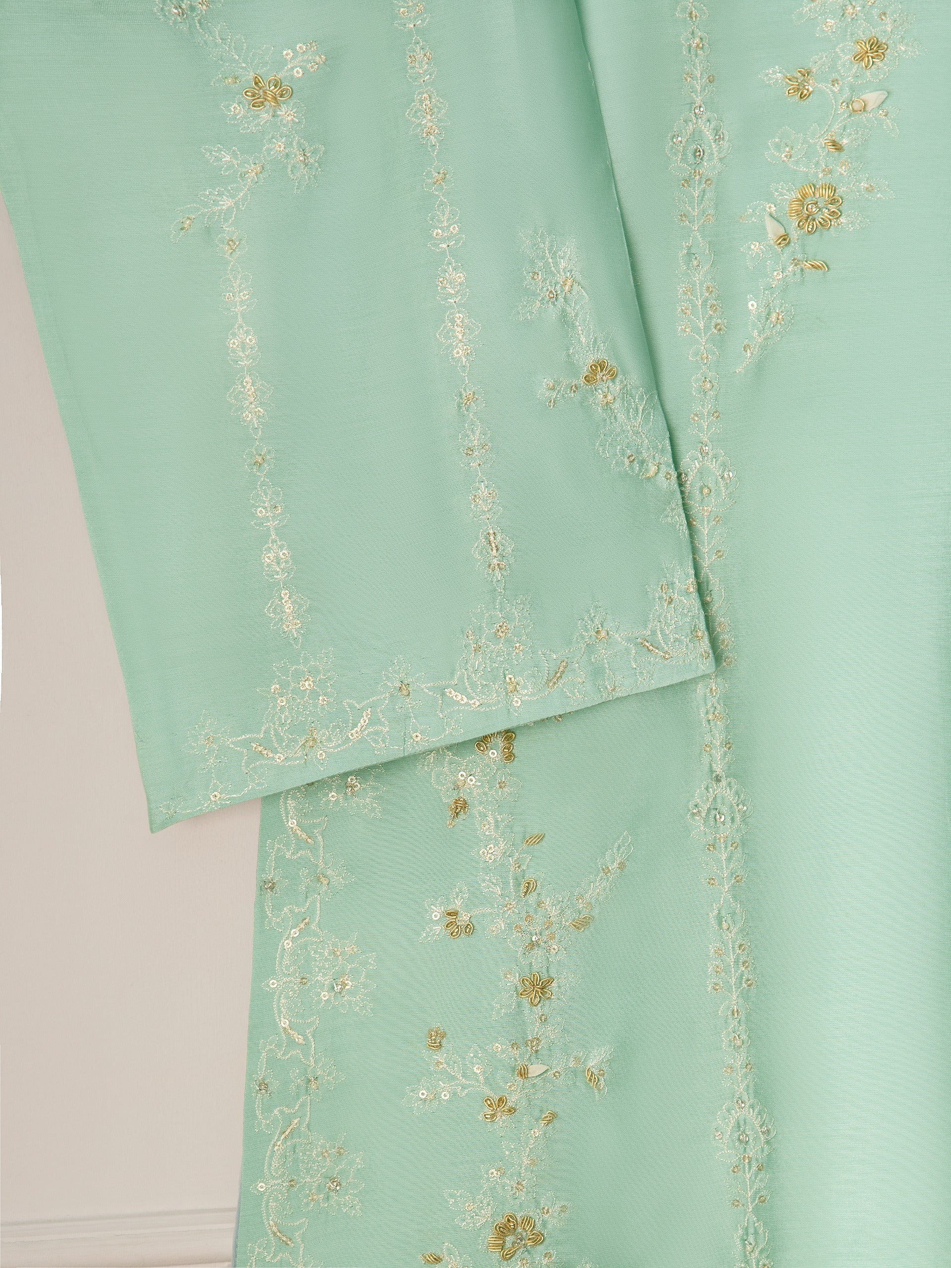 3 Piece- Pure Khaddi Silk Embroidered Suit S111239 - Image 4