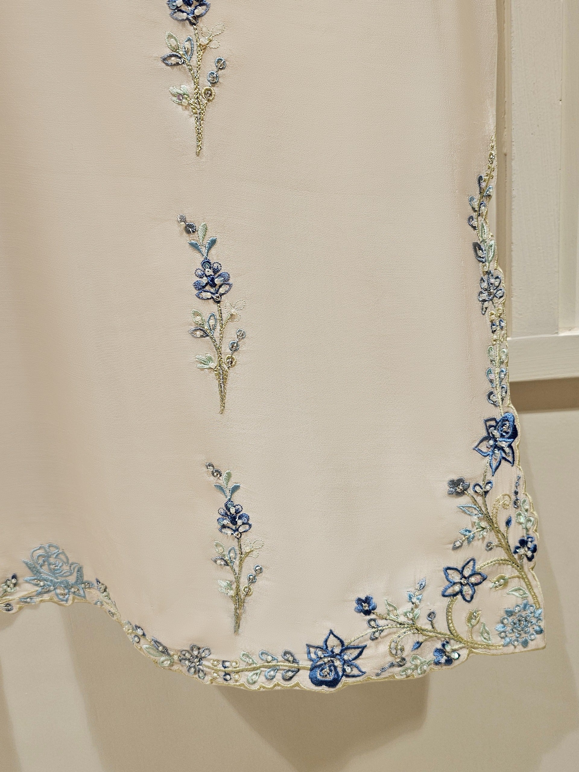 3 Piece- Pure Khaddi Silk Embroidered Suit S111475 - Image 7