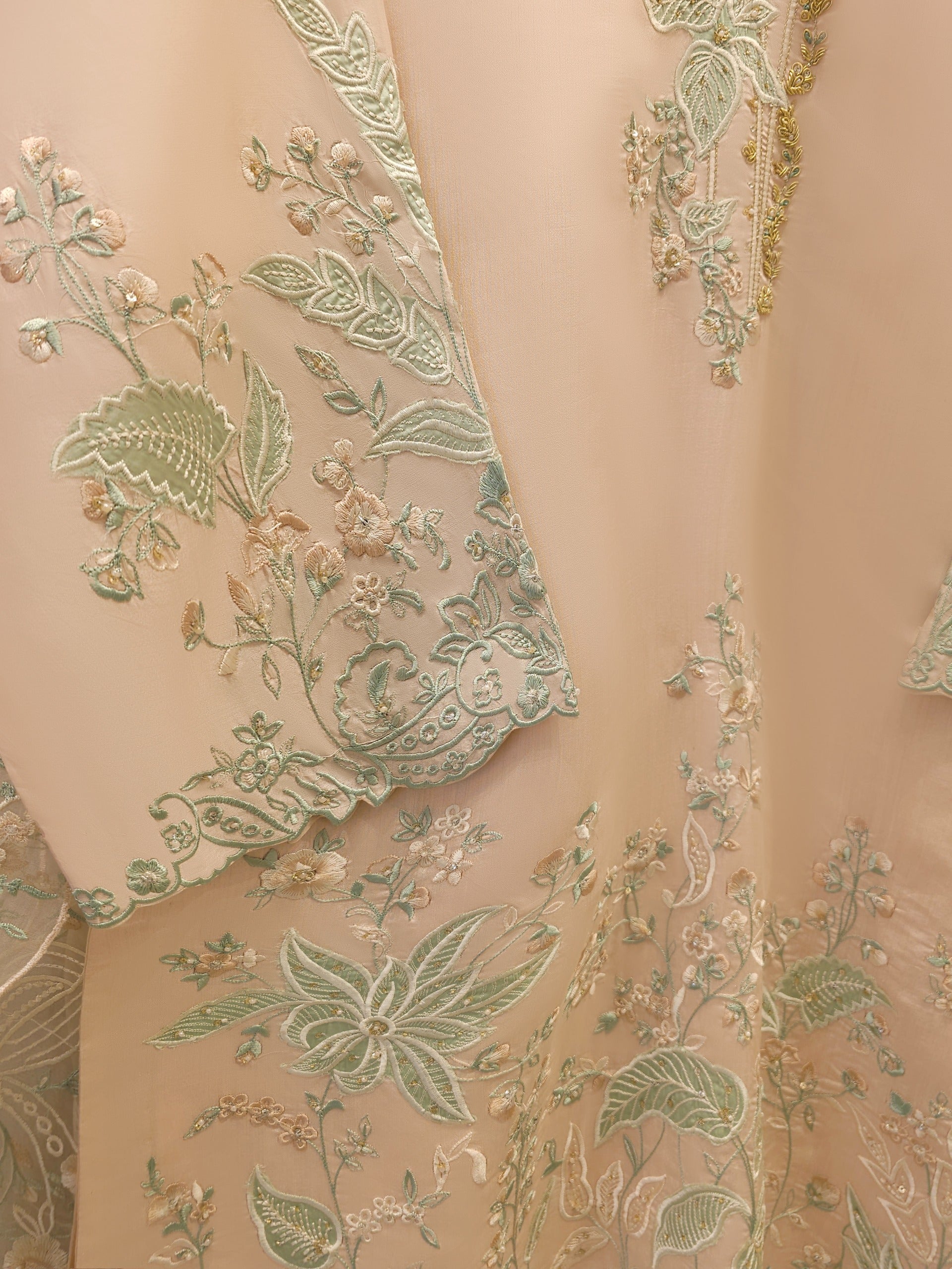 3 Piece- Pure Khaddi Silk Embroidered Suit S112289 - Image 3