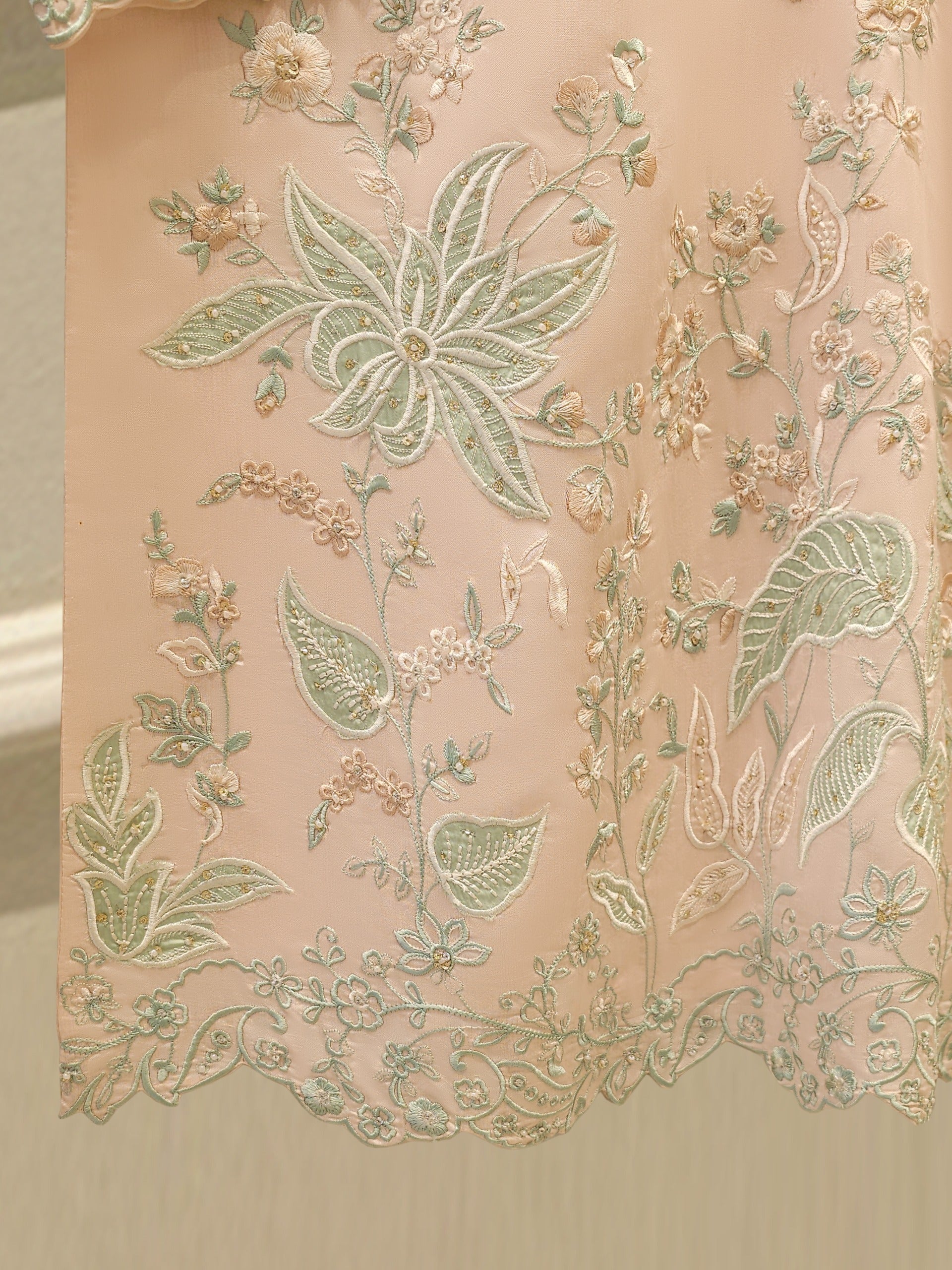 3 Piece- Pure Khaddi Silk Embroidered Suit S112289 - Image 4