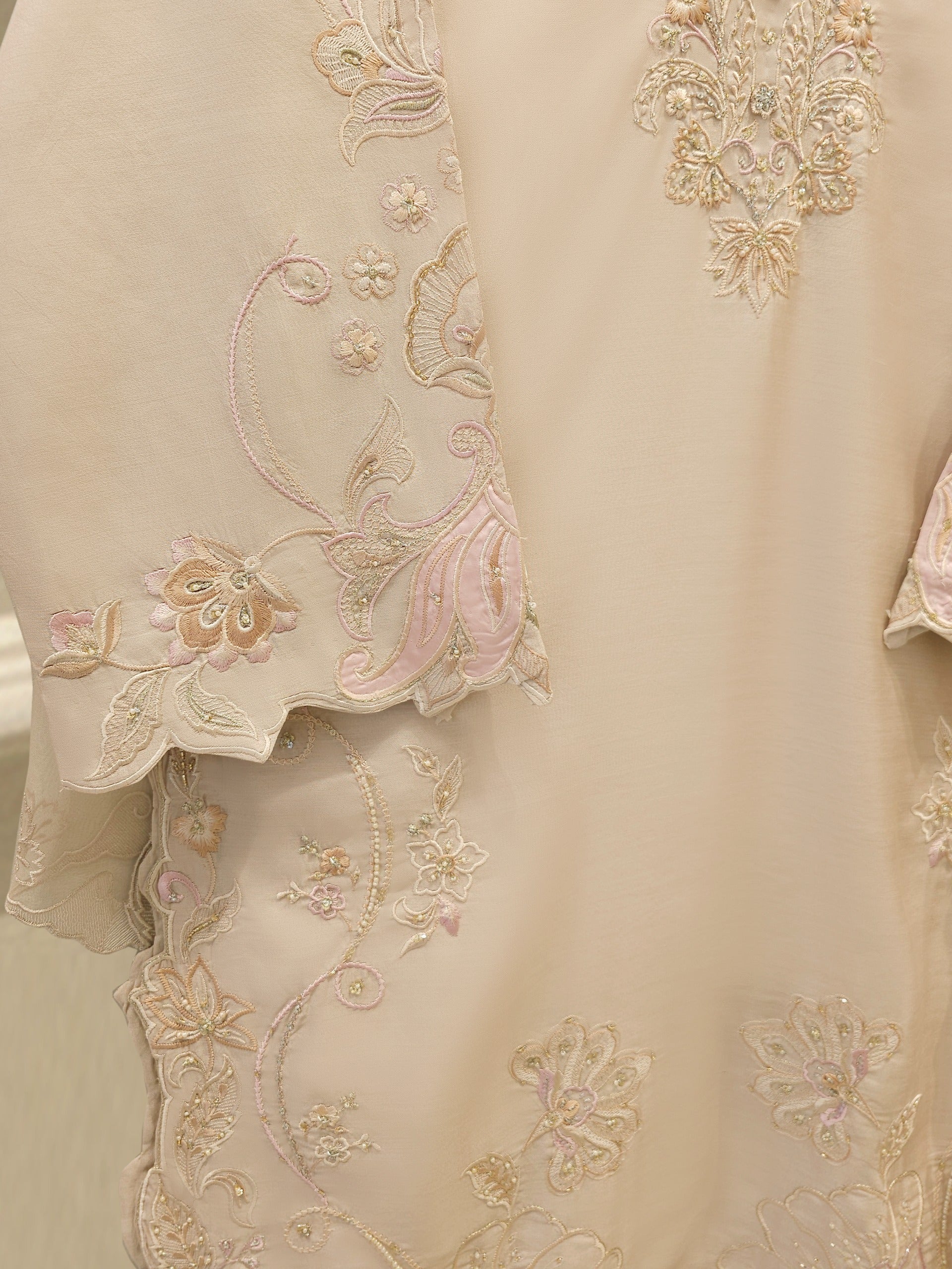 3 Piece- Pure Khaddi Silk Embroidered Suit S112385 - Image 3