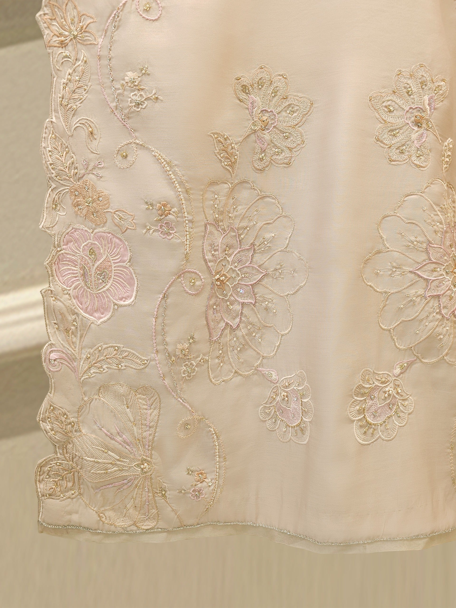 3 Piece- Pure Khaddi Silk Embroidered Suit S112385 - Image 4