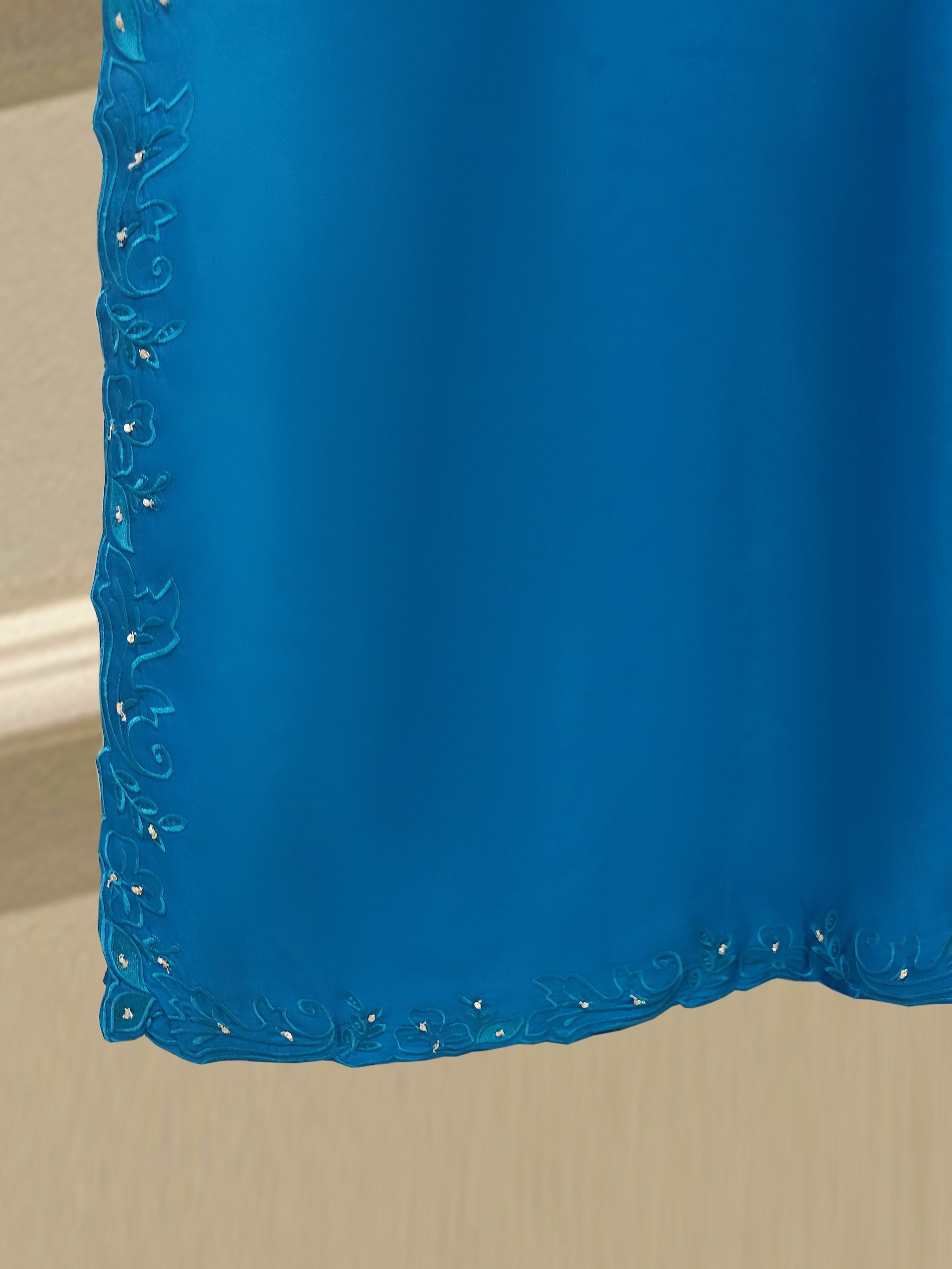 3 Piece- Pure Khaddi Silk Embroidered Suit S112404 - Image 5