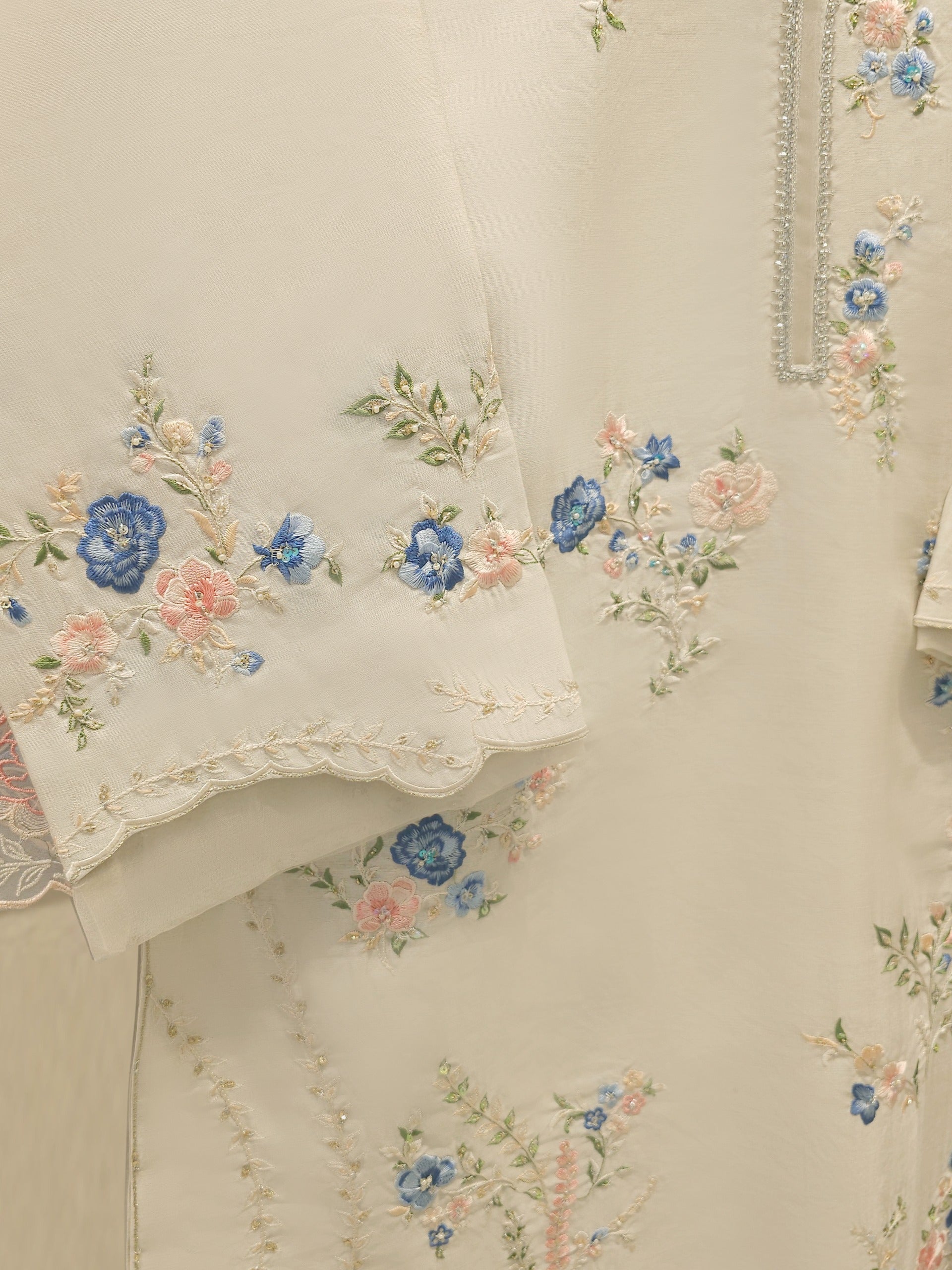 3 Piece- Pure Khaddi Silk Embroidered Suit S112438 - Image 3