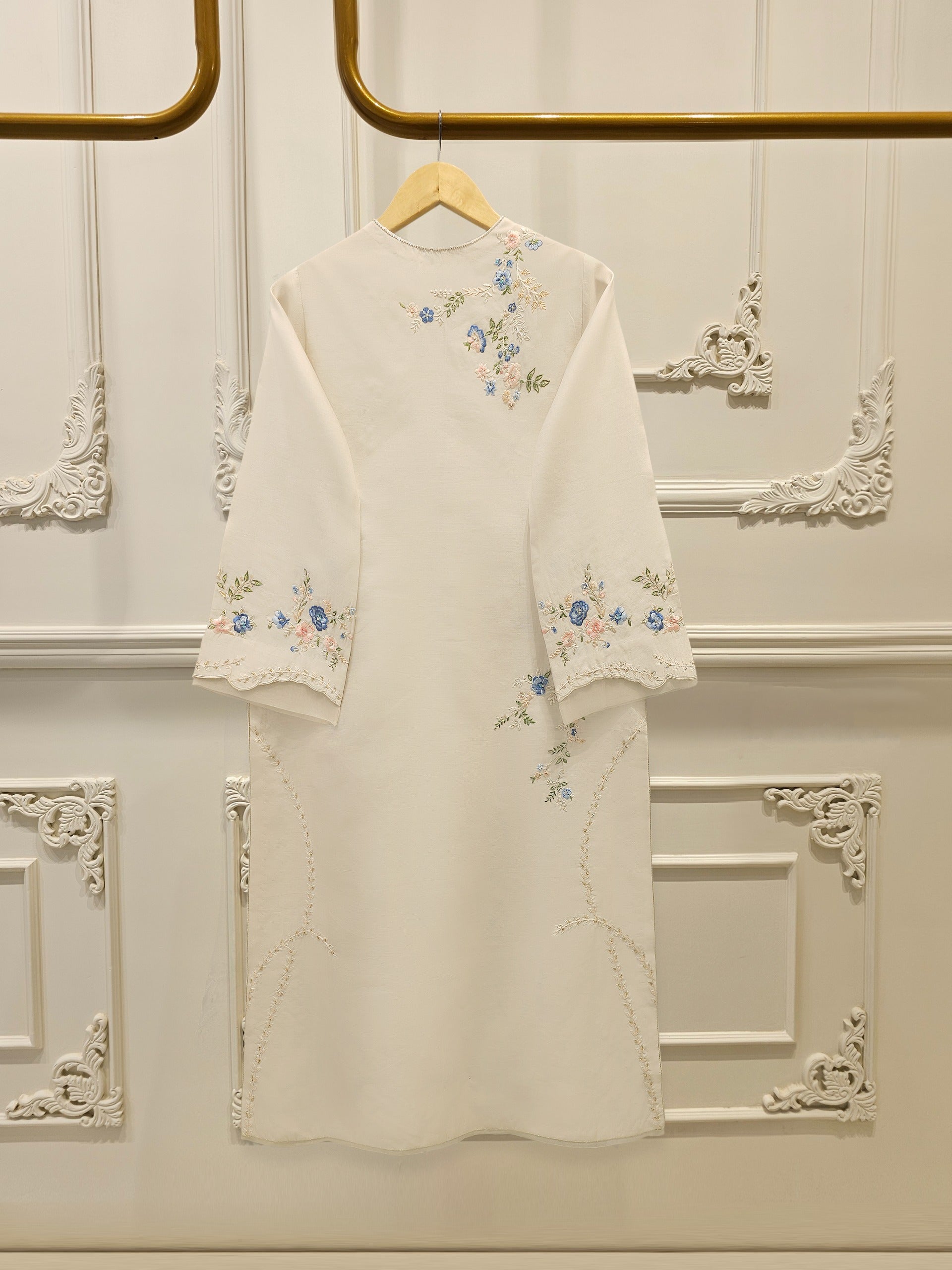 3 Piece- Pure Khaddi Silk Embroidered Suit S112438 - Image 5