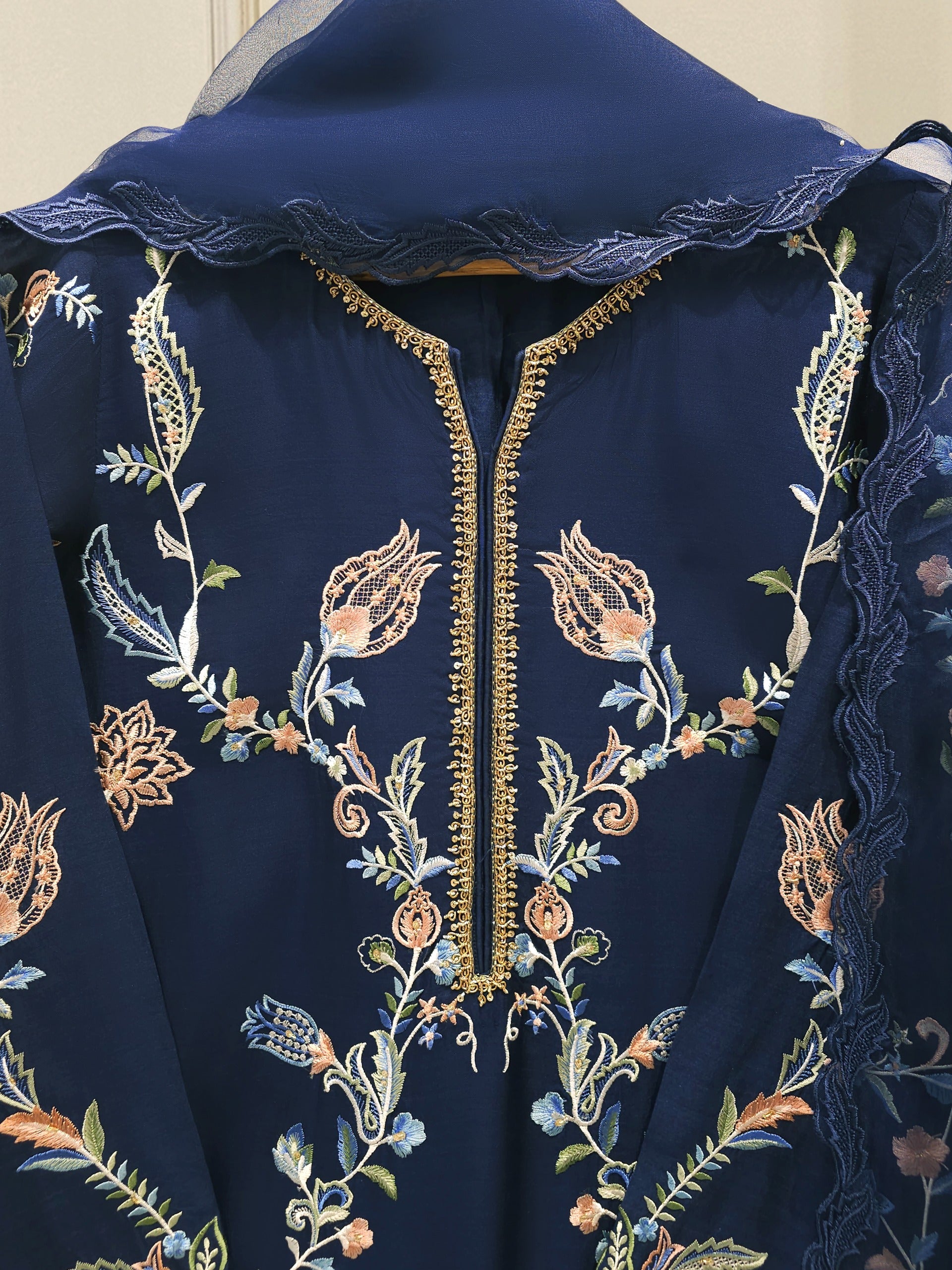 3 Piece- Pure Khaddi Silk Embroidered Suit S112783 - Image 2