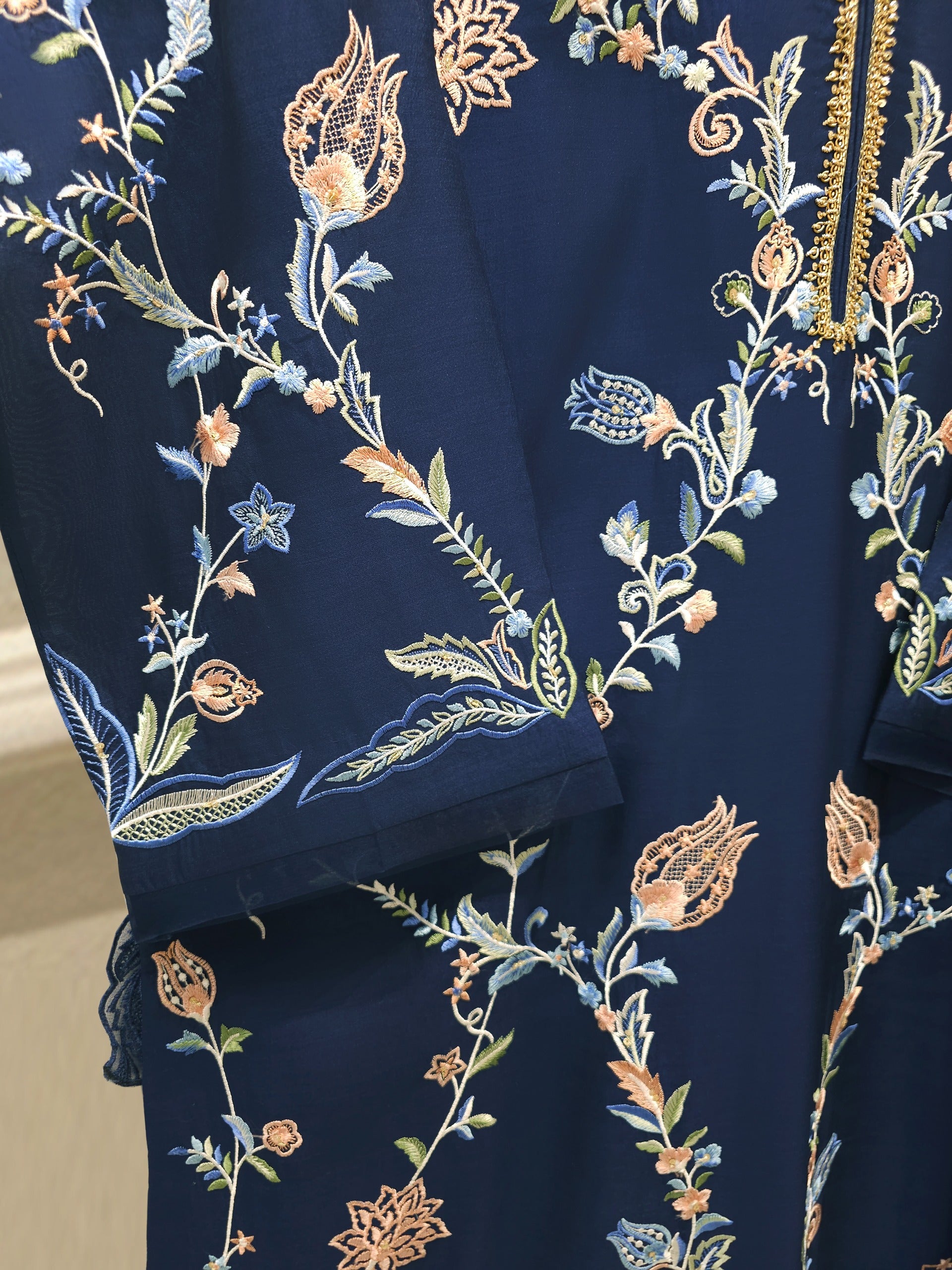 3 Piece- Pure Khaddi Silk Embroidered Suit S112783 - Image 3