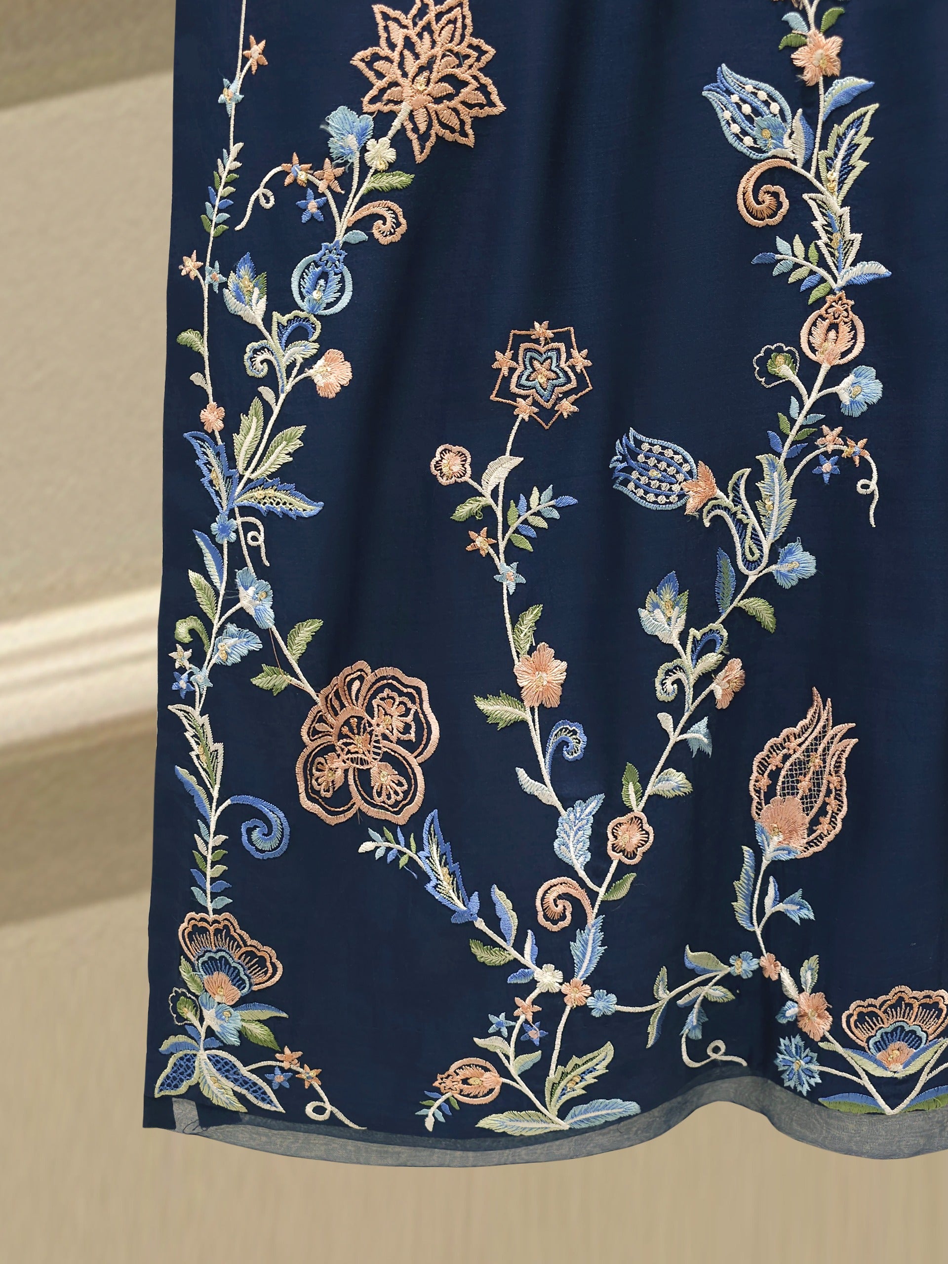 3 Piece- Pure Khaddi Silk Embroidered Suit S112783 - Image 4