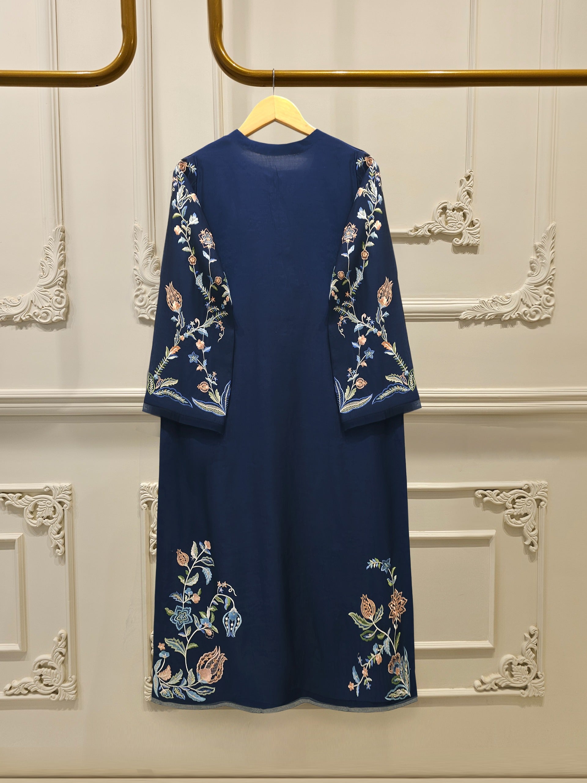 3 Piece- Pure Khaddi Silk Embroidered Suit S112783 - Image 5