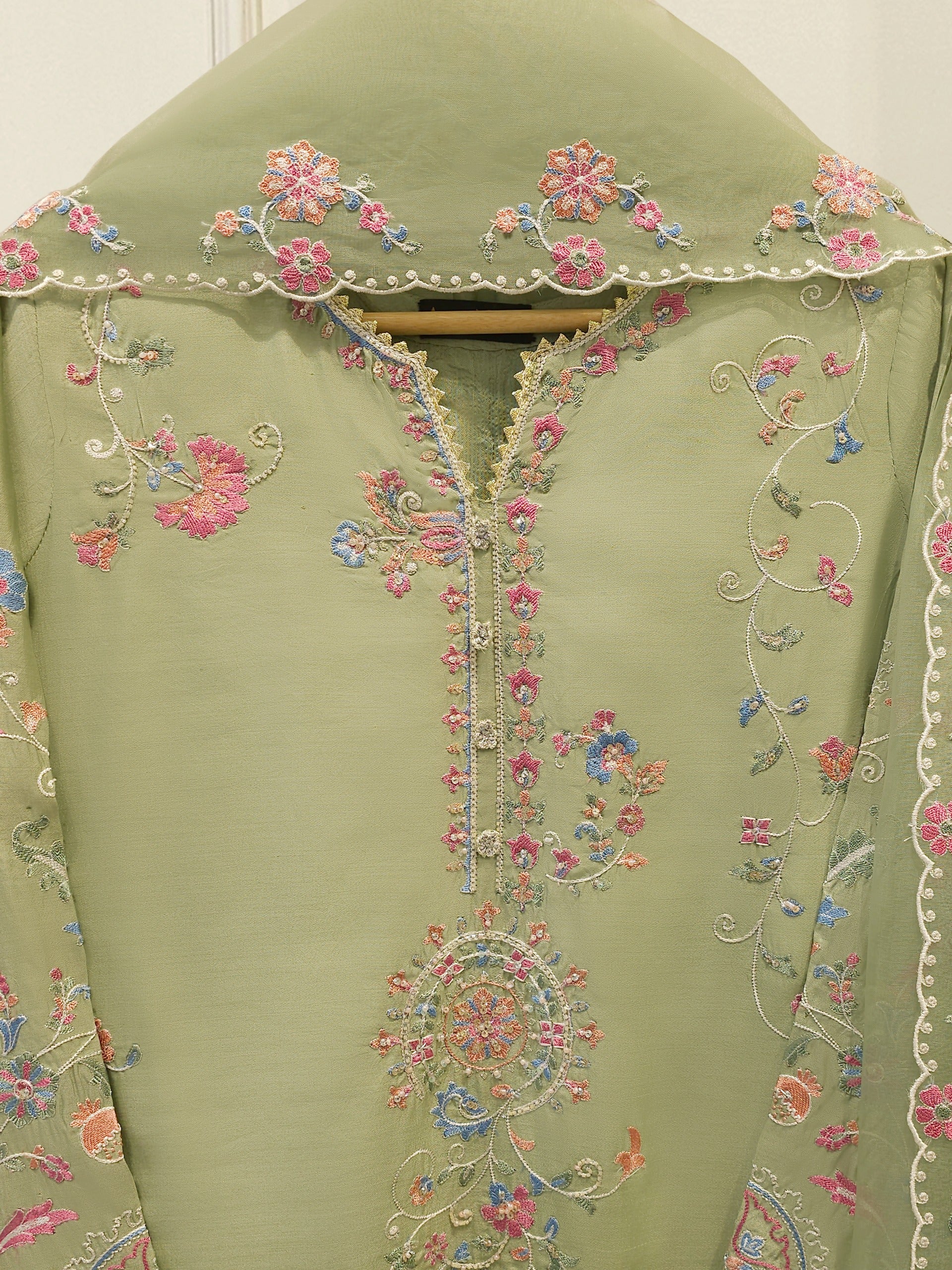 3 Piece- Pure Khaddi Silk Embroidered Suit S112972 - Image 2