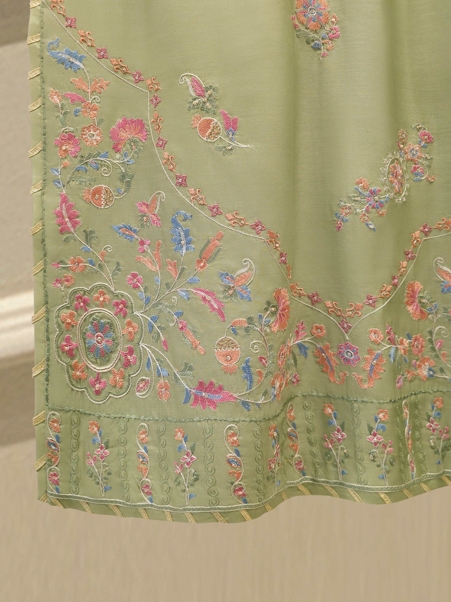 3 Piece- Pure Khaddi Silk Embroidered Suit S112972 - Image 4