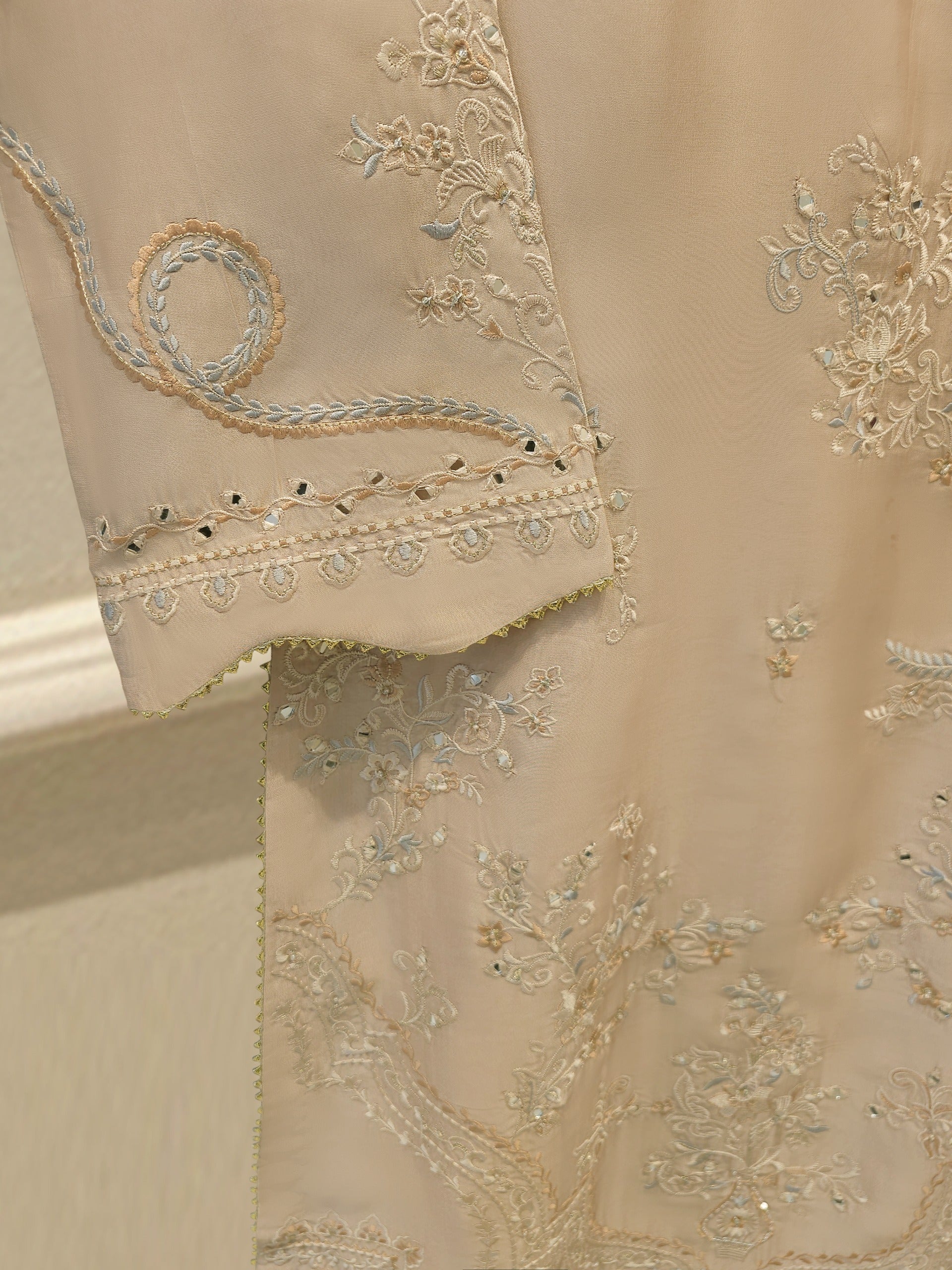 3 Piece - Pure Khaddi Silk Embroidered Suit S113082 - Image 4