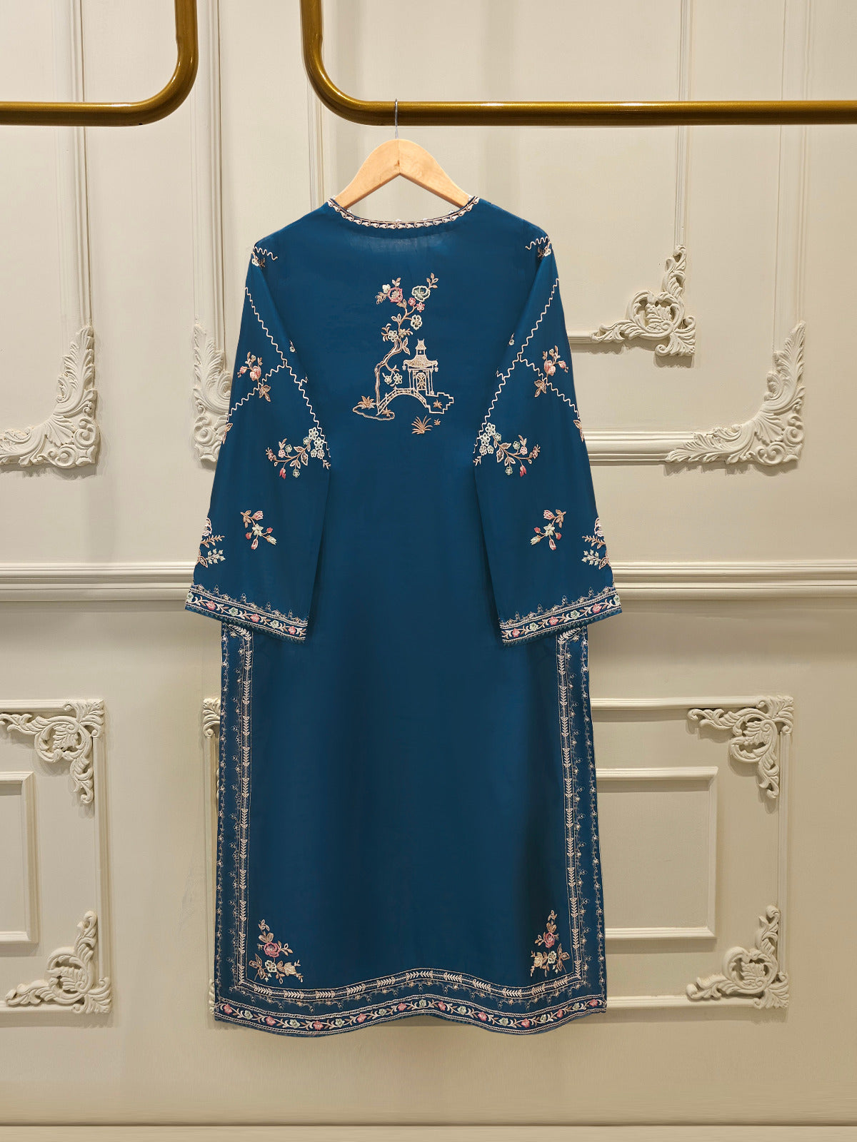 3 Piece - Pure Khaddi Silk Embroidered Suit S113242 - Image 3