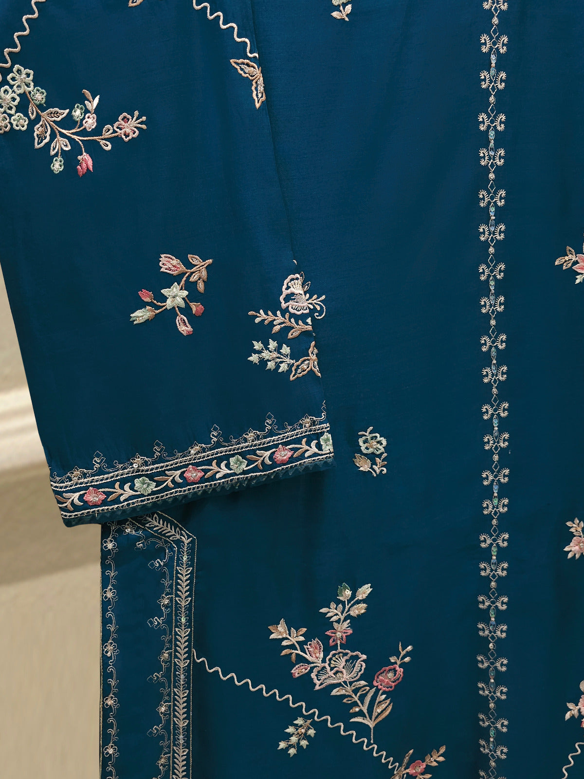 3 Piece - Pure Khaddi Silk Embroidered Suit S113242 - Image 4