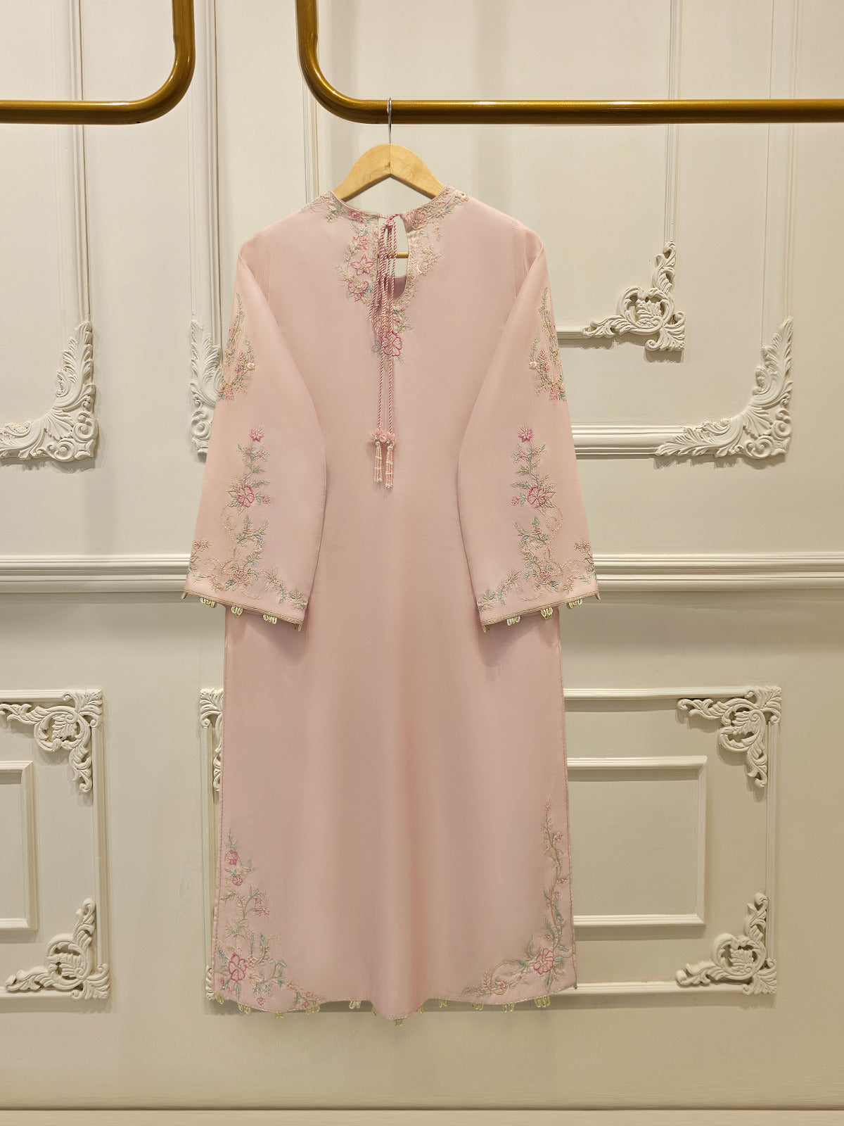 3 Piece- Pure Sheesha Silk Embroidered Suit S113387 - Image 5