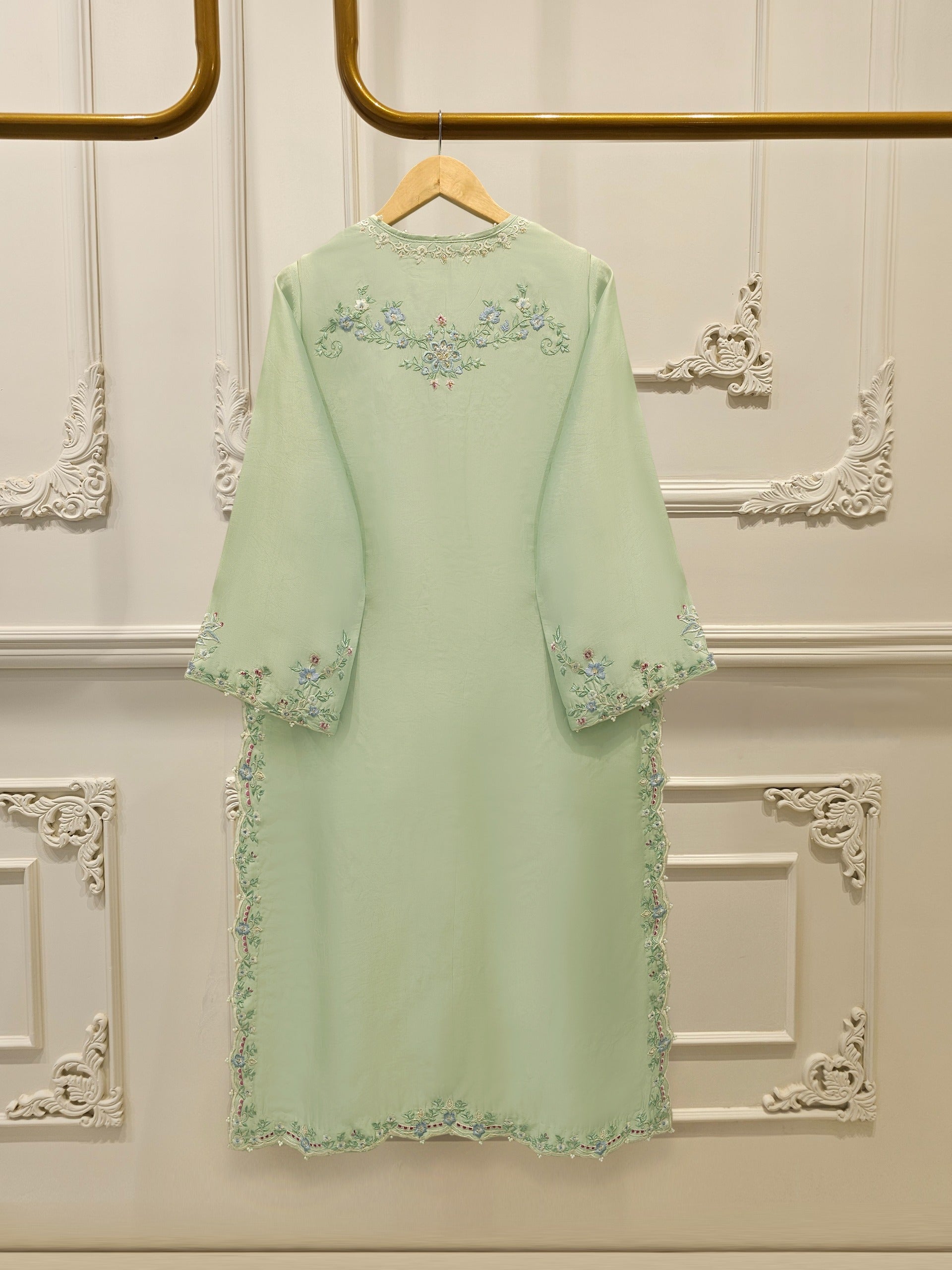 3 Piece- Pure Sheesha Silk Embroidered Suit S113030 - Image 5