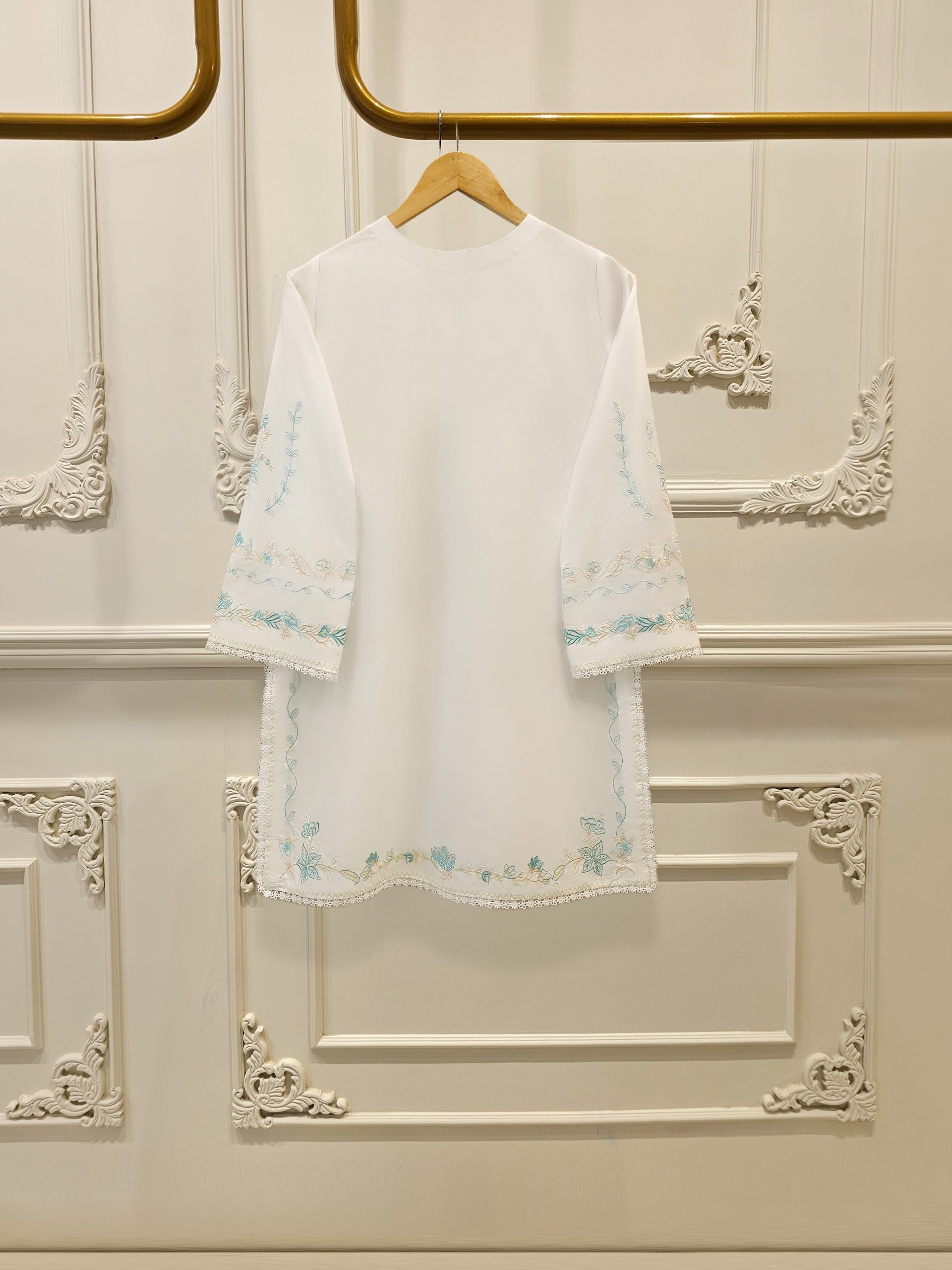 Embroidered Lawn Shirt S112021 - Image 4