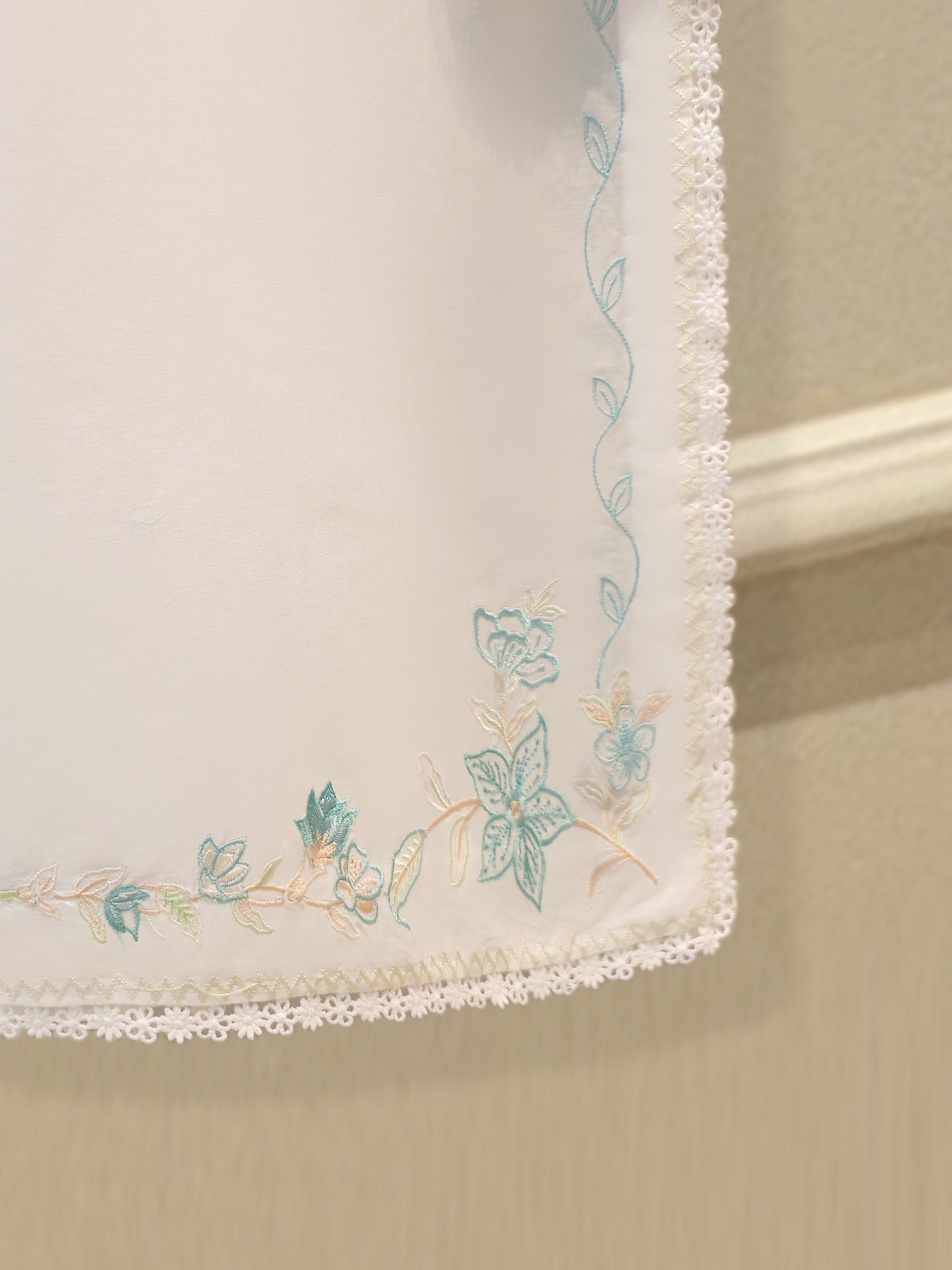 Embroidered Lawn Shirt S112021 - Image 5